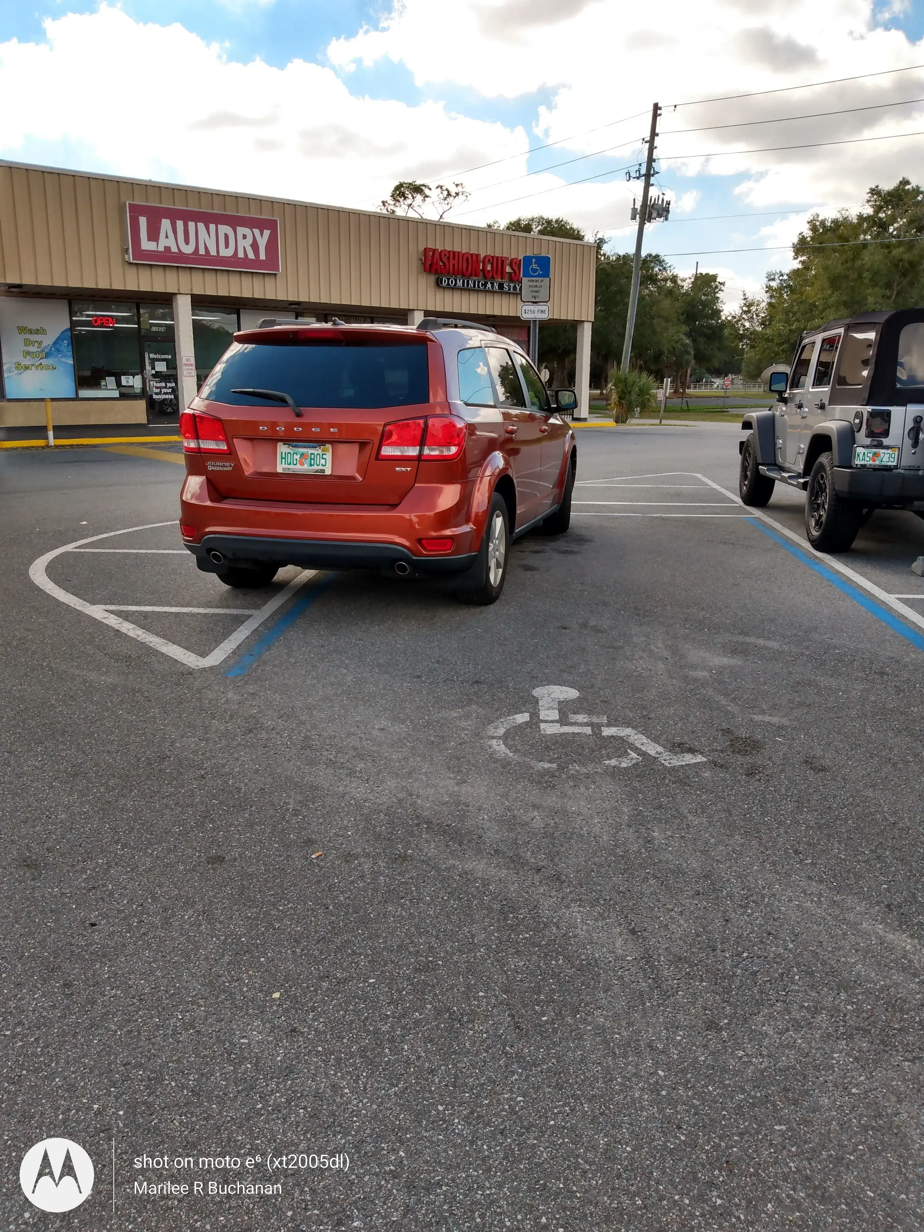 Laundromart Of East Orlando thumbnail 9