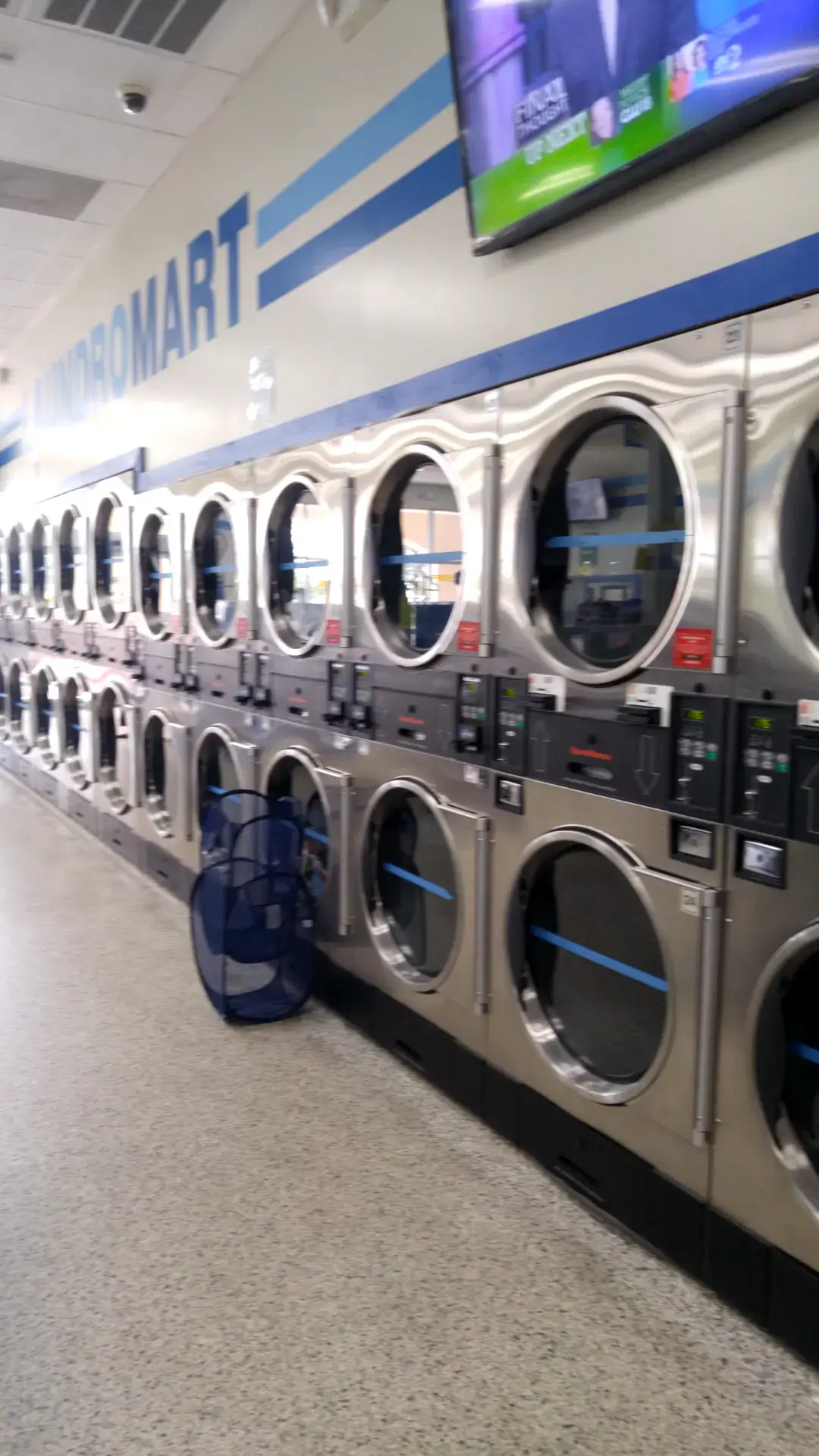 Laundromart of Four Corners - Image 8