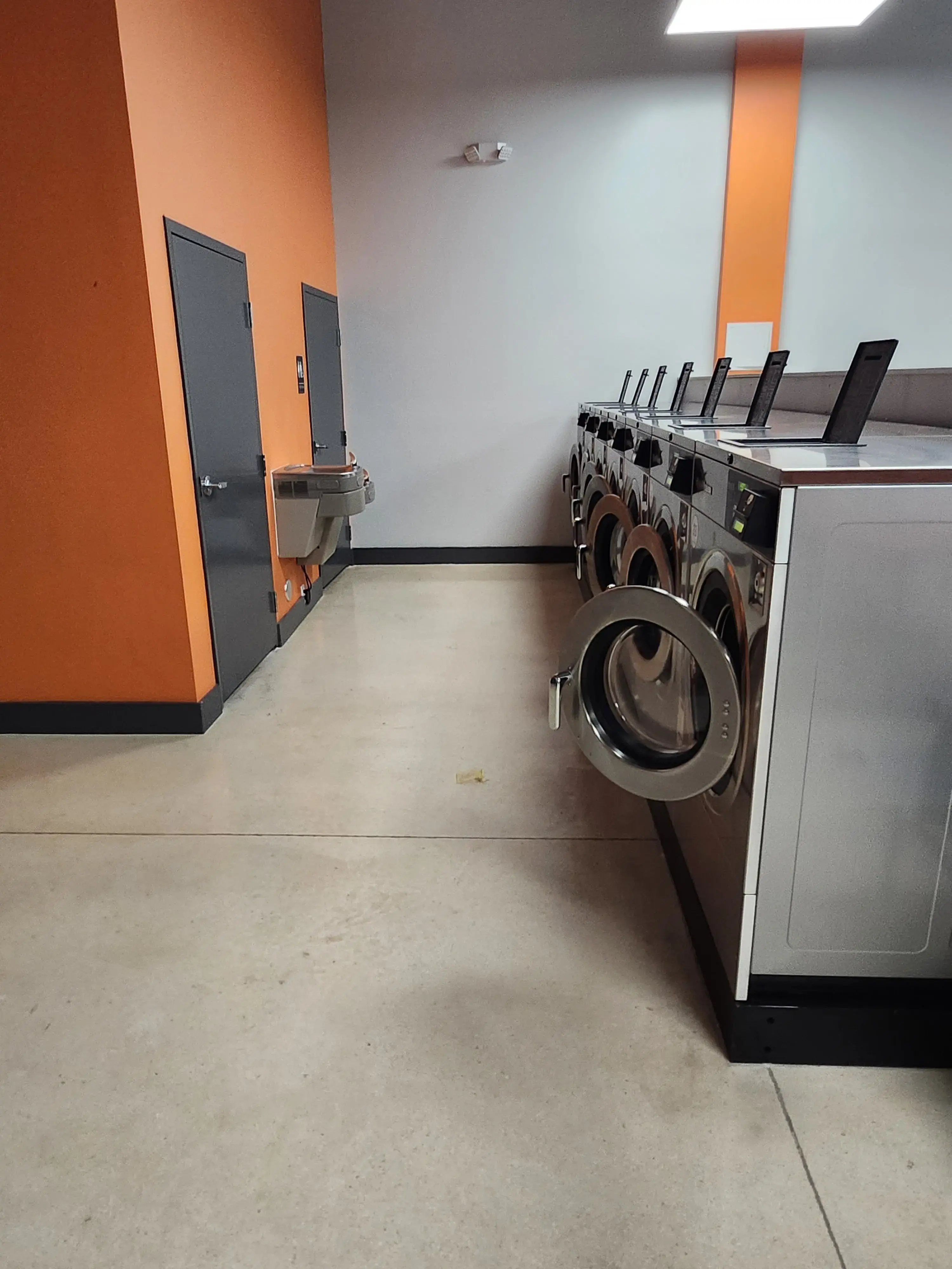 Laundromart Prospect - Image 15
