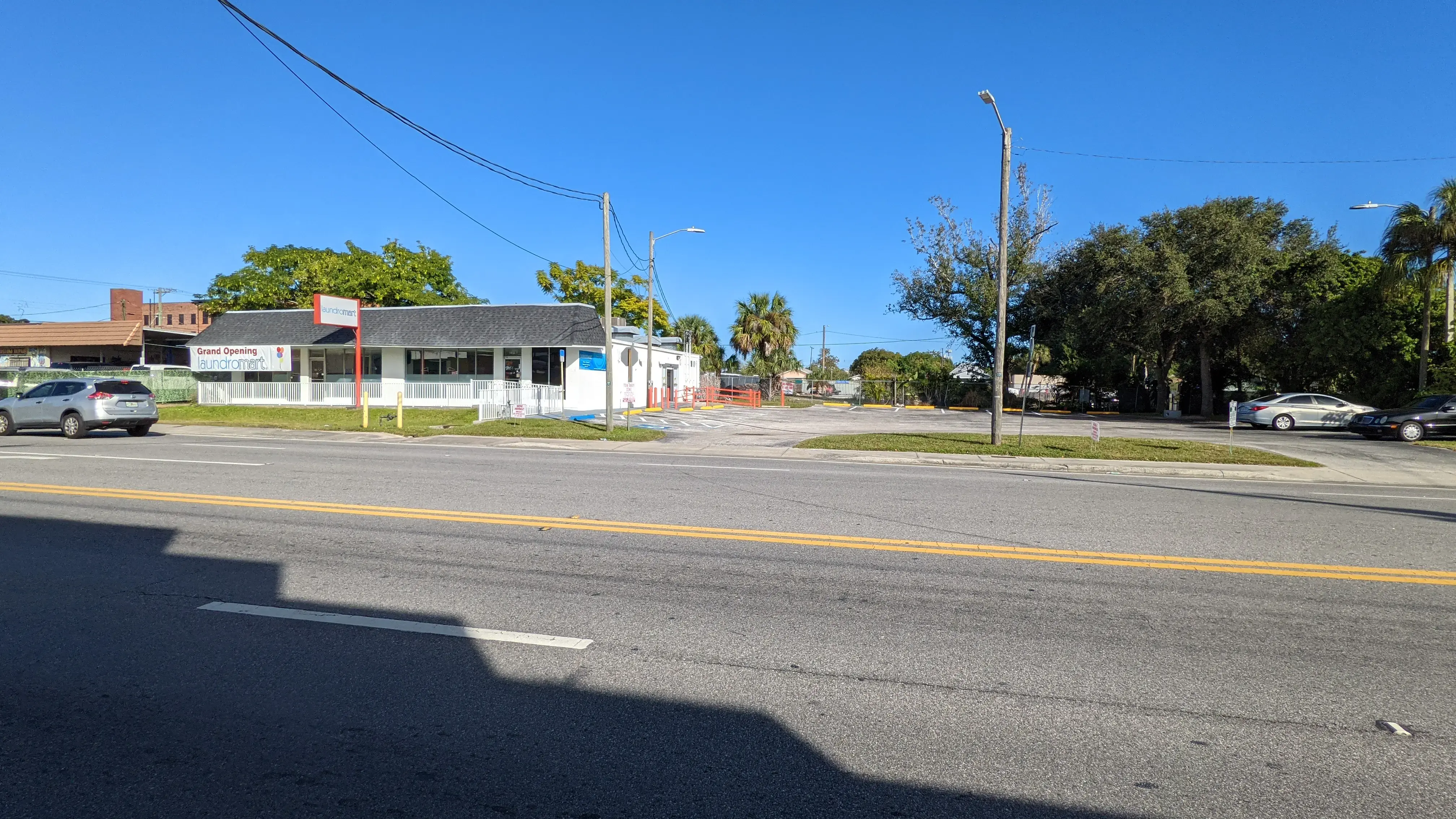 Laundromart - Image 19