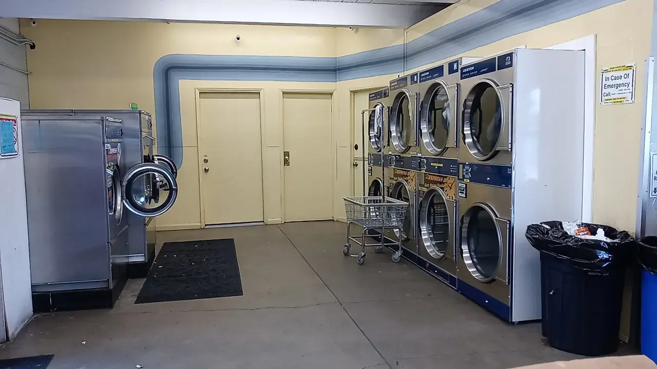 Laundromat - Wash Plus Sebastopol CA - Image 17
