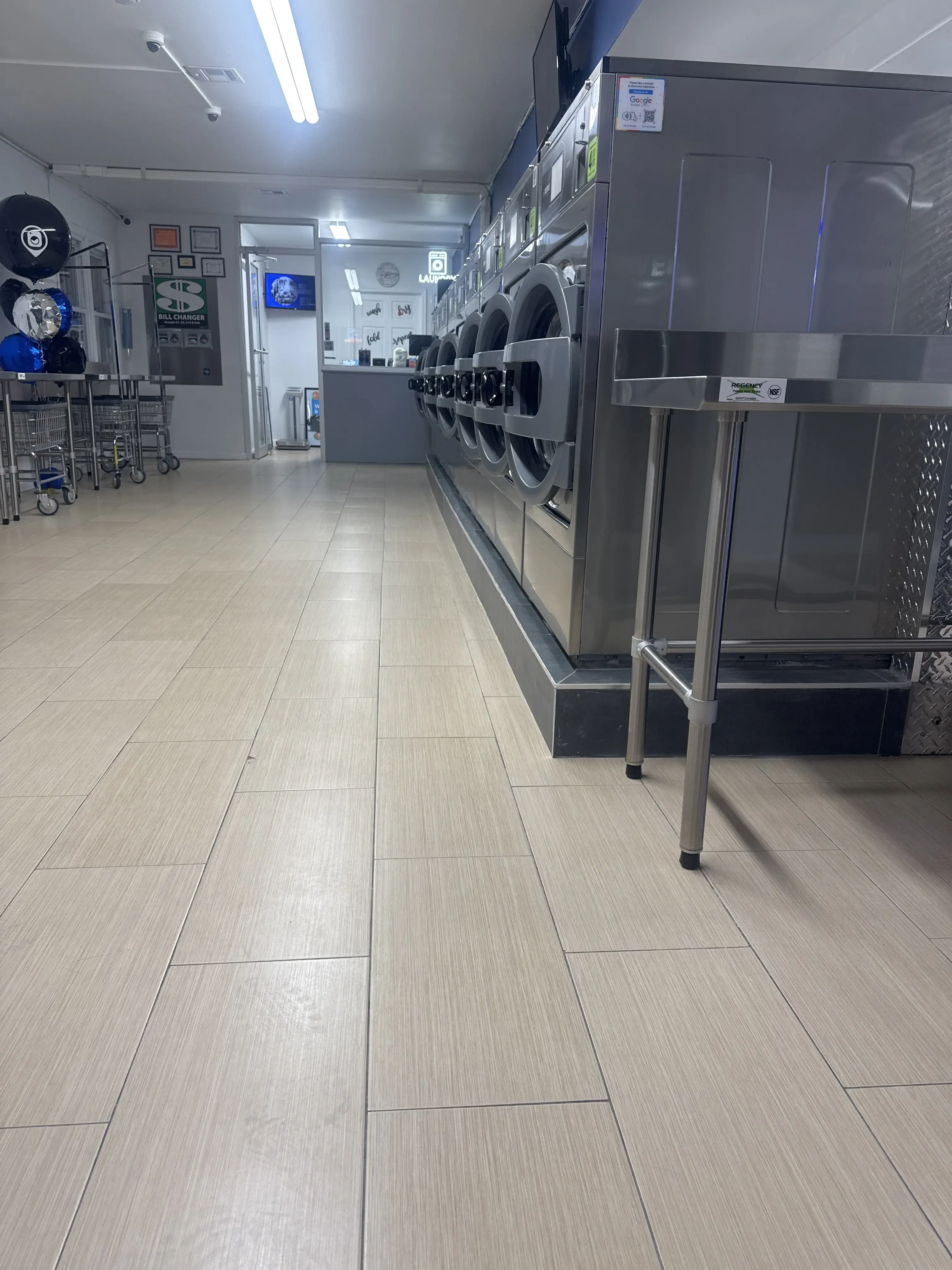 Laundromat 4 Less - Image 11
