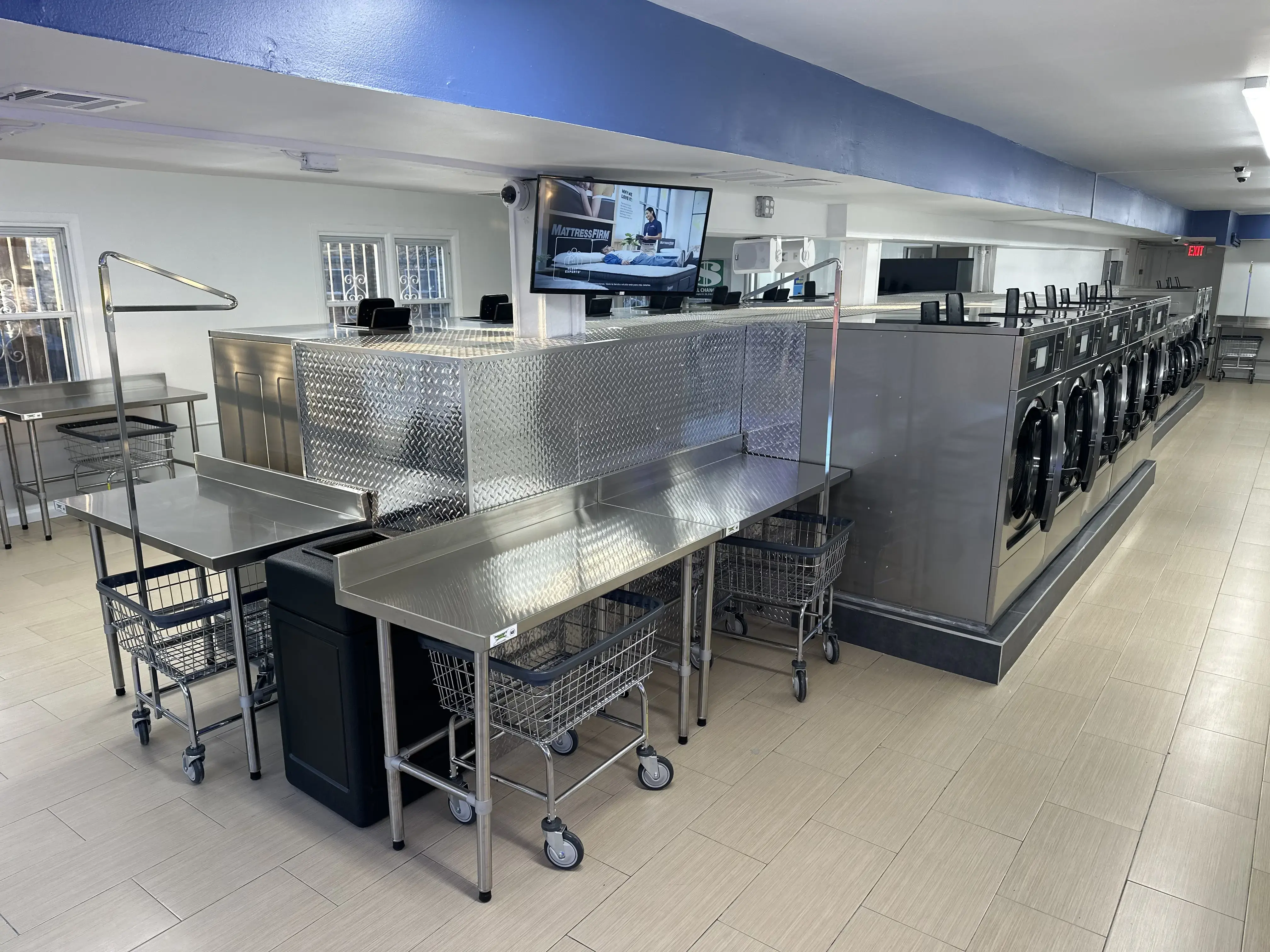 Laundromat 4 Less thumbnail 5