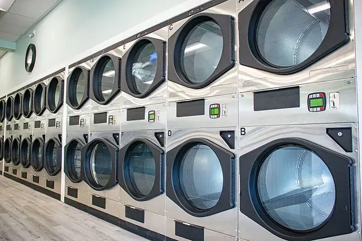 Laundromat 42 - Image 20