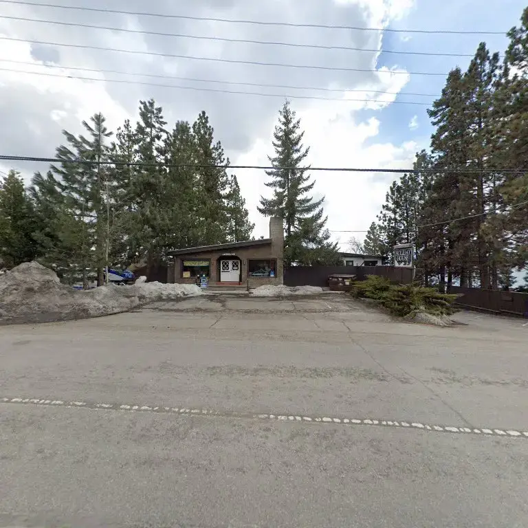 Laundromat at the Holiday House location