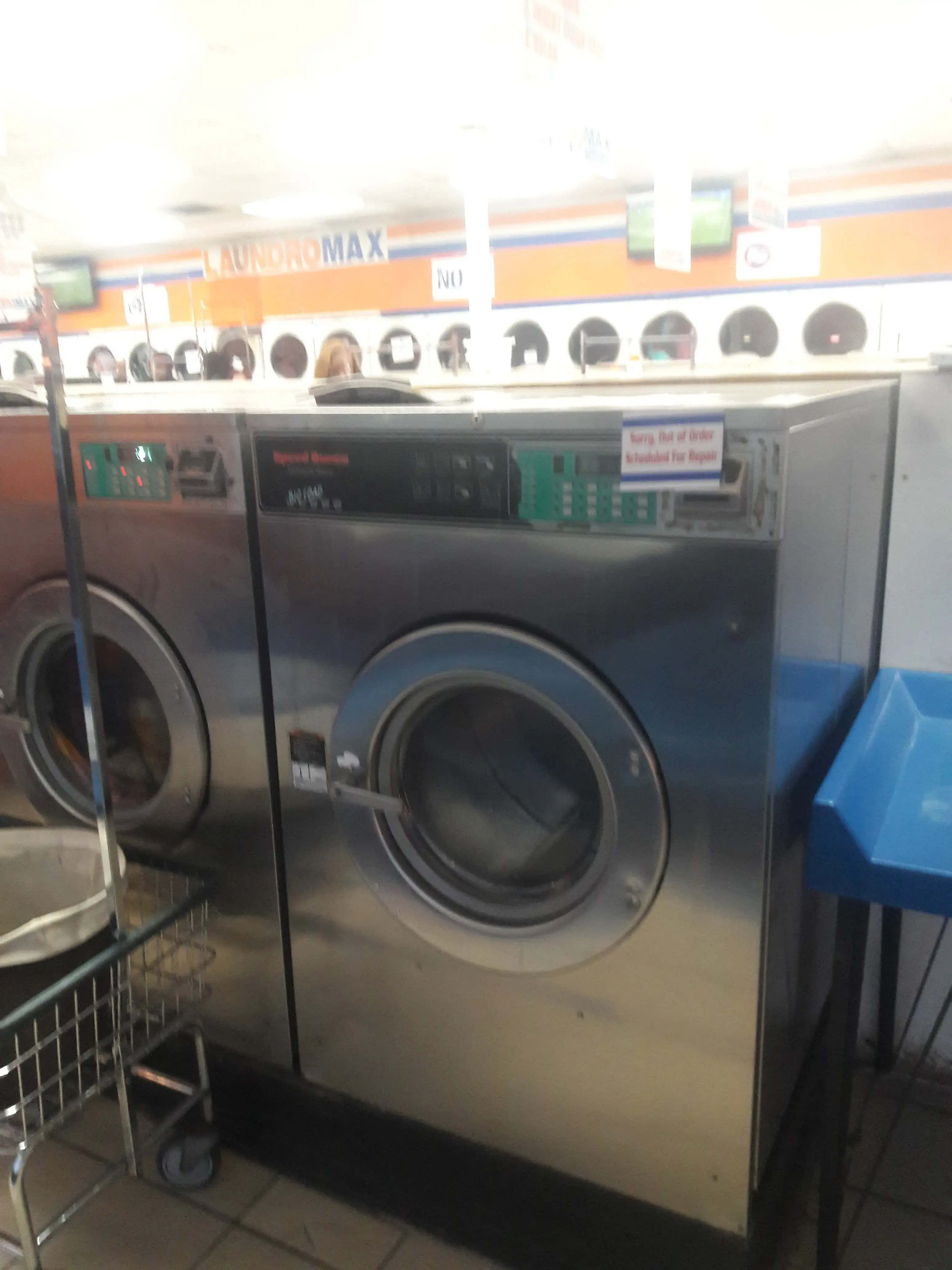 Laundromat thumbnail 11