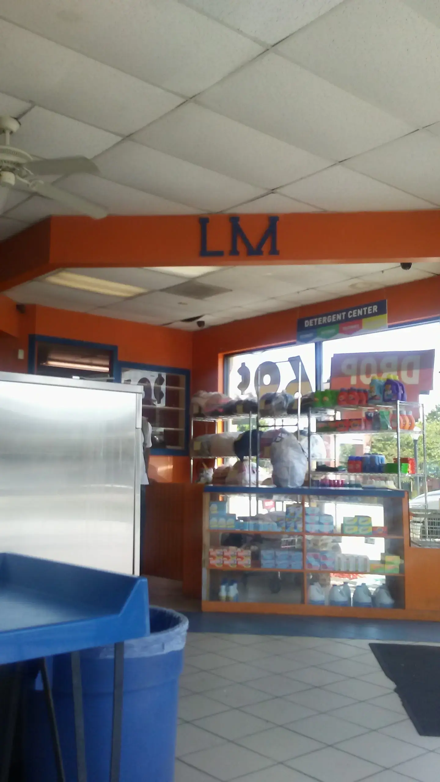 Laundromat - Image 6