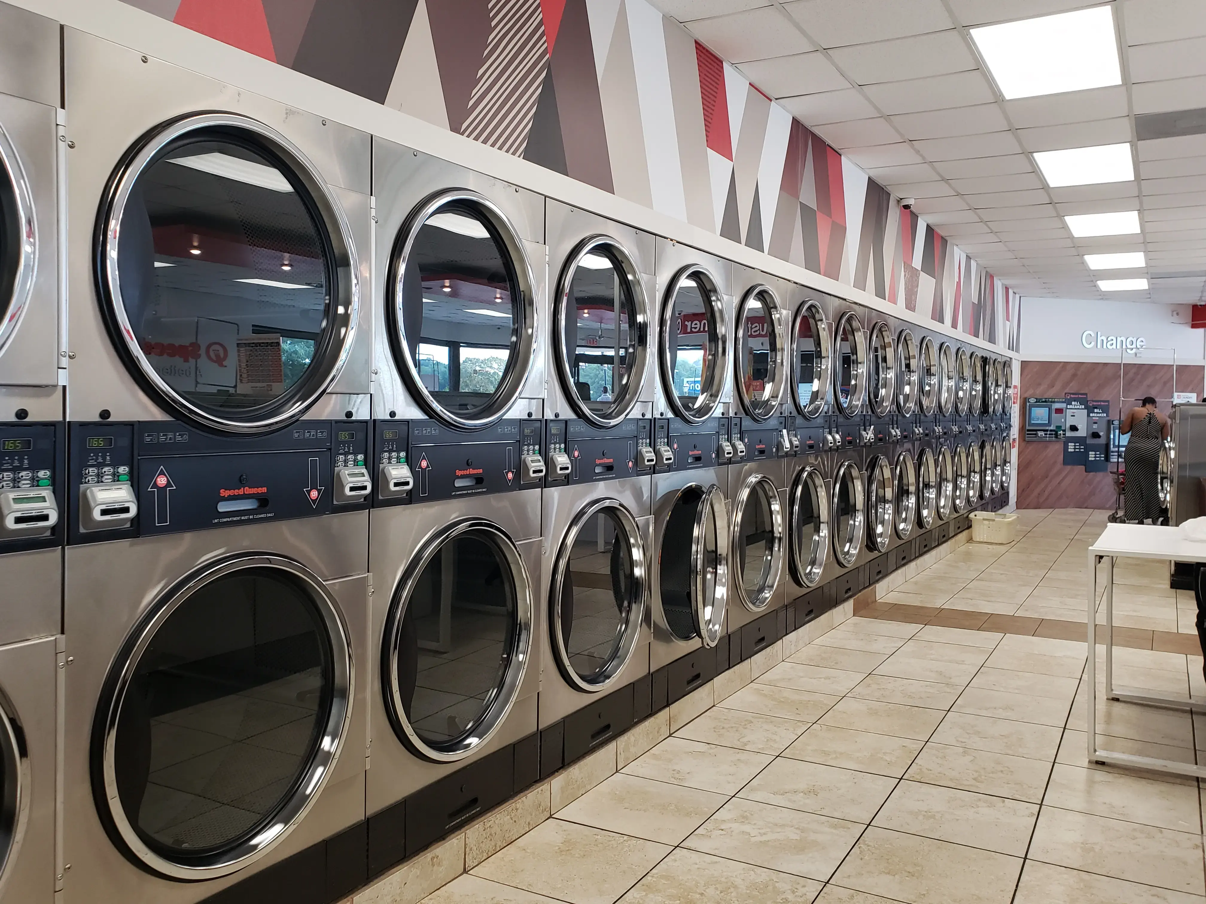 Laundromat thumbnail 1