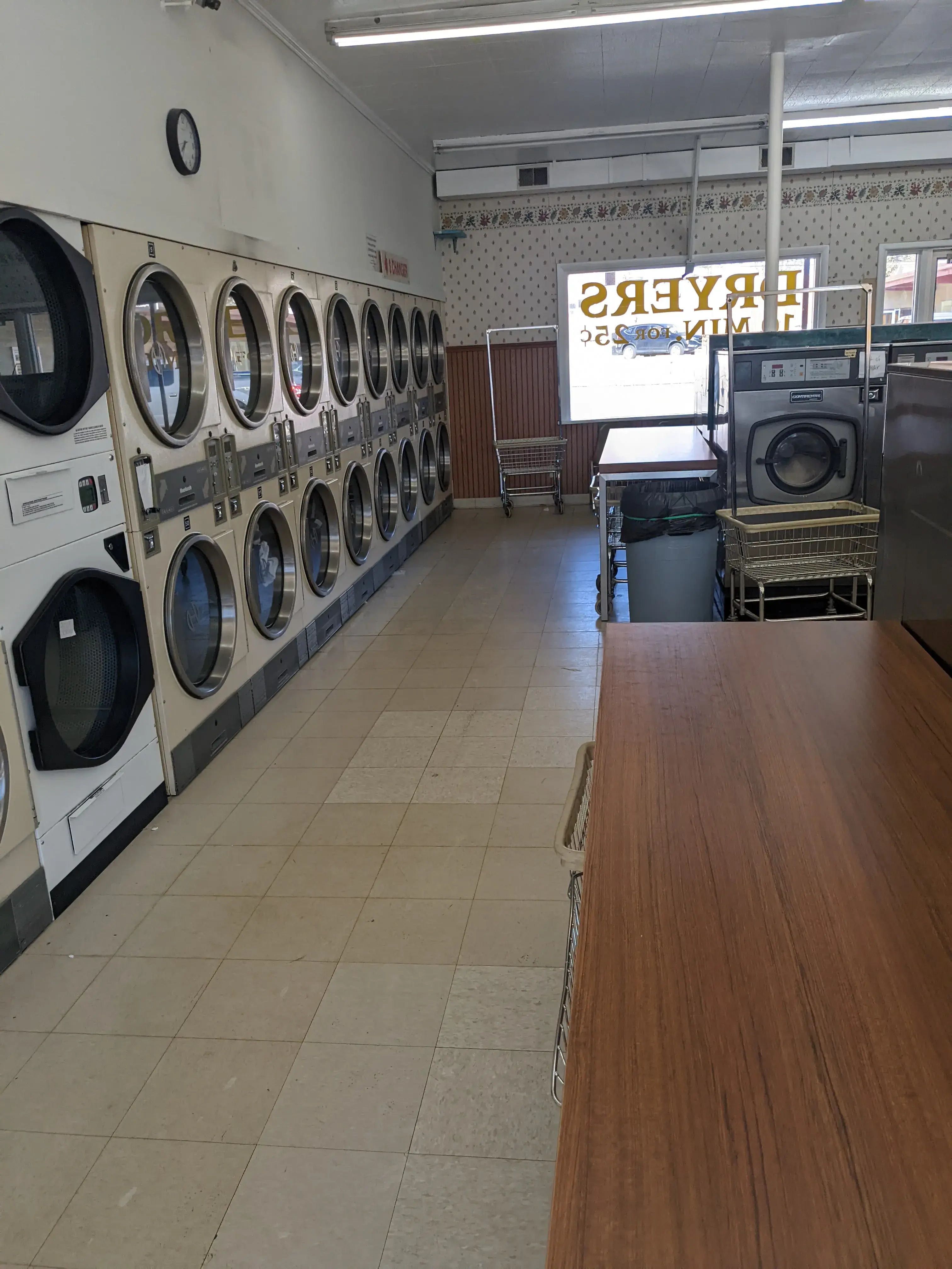 Laundromat thumbnail 2