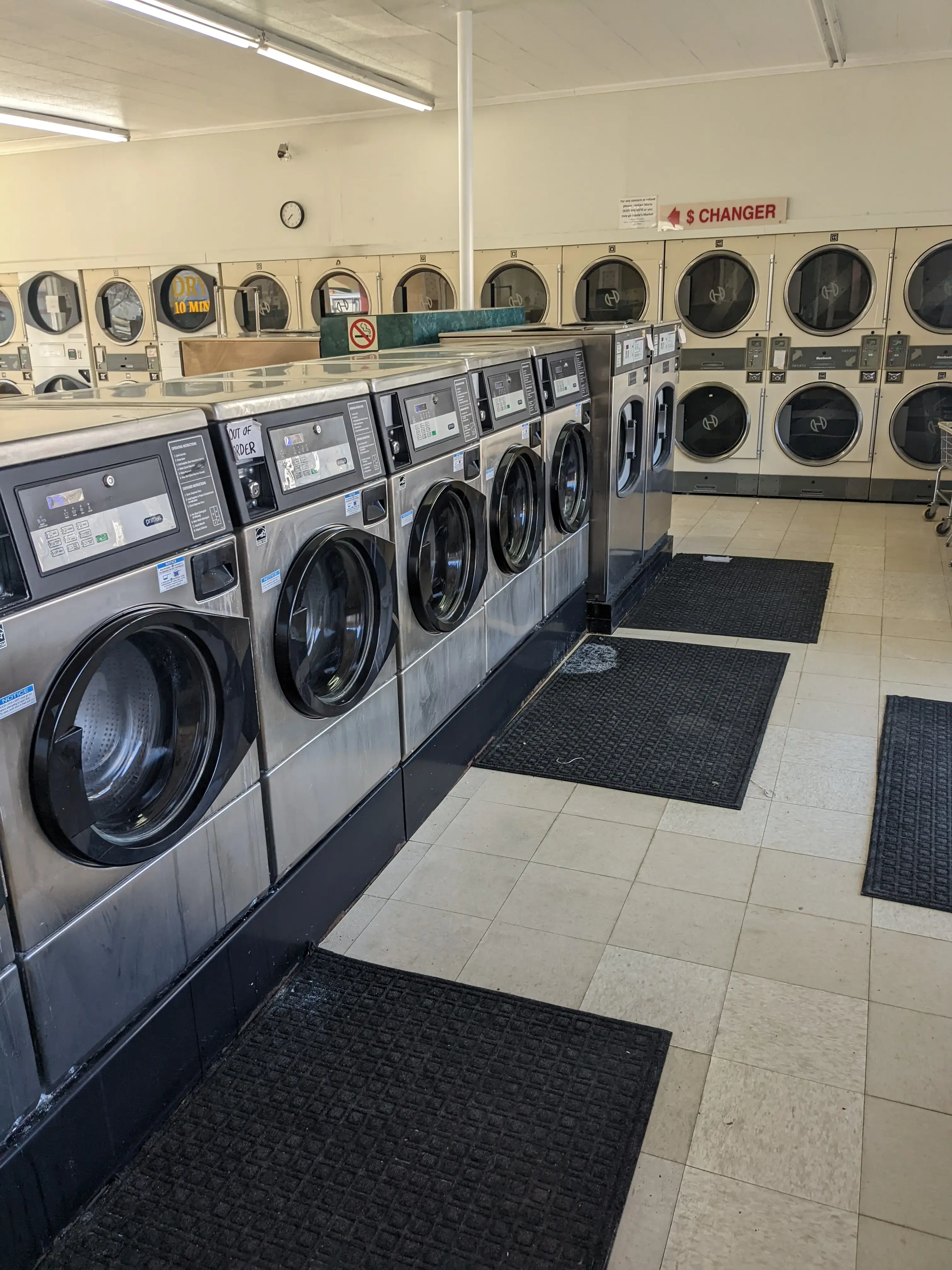 Laundromat - Image 1