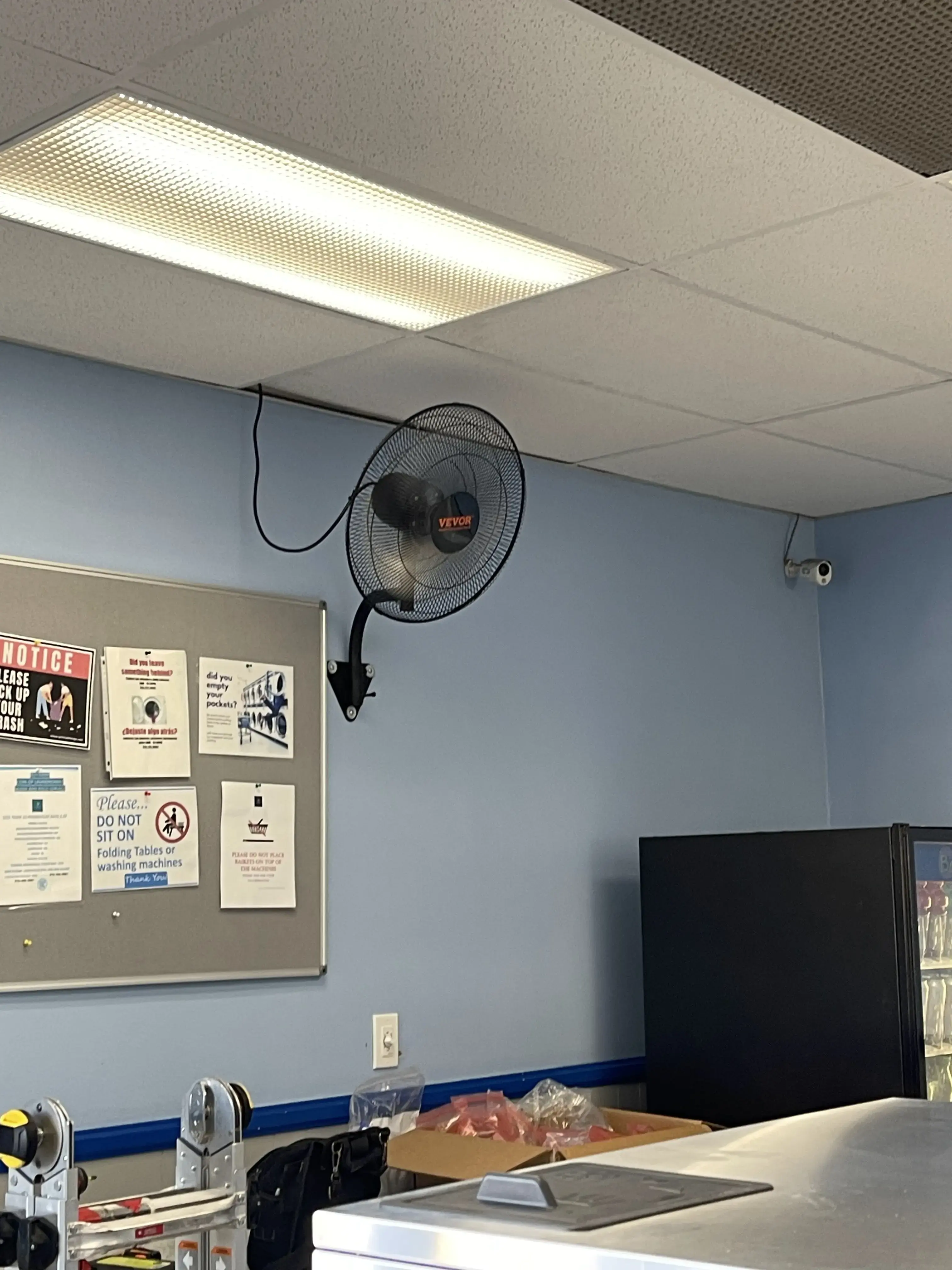 Laundromat Burbank Nice and clean thumbnail 9