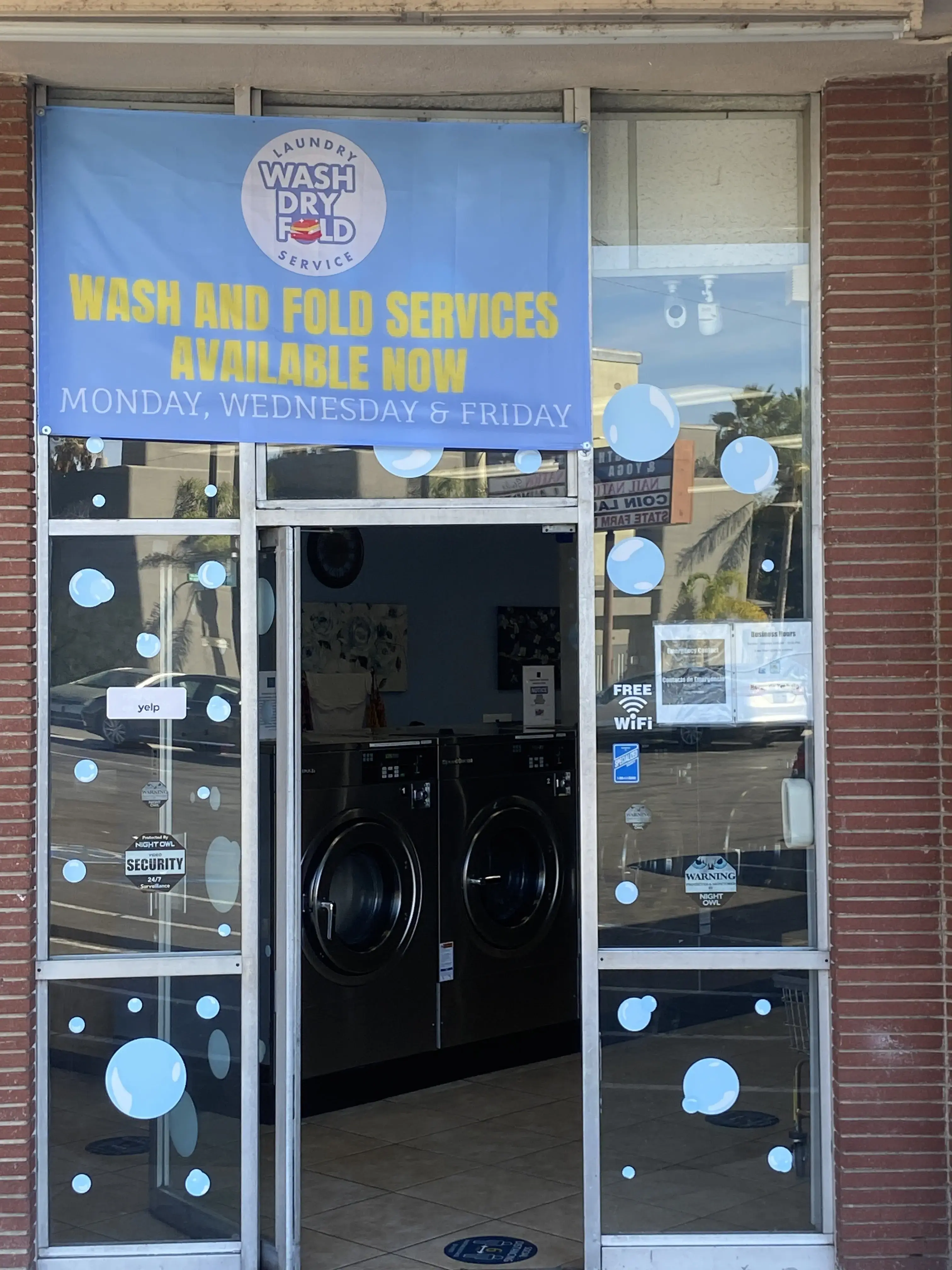 Laundromat Burbank Nice and clean thumbnail 14