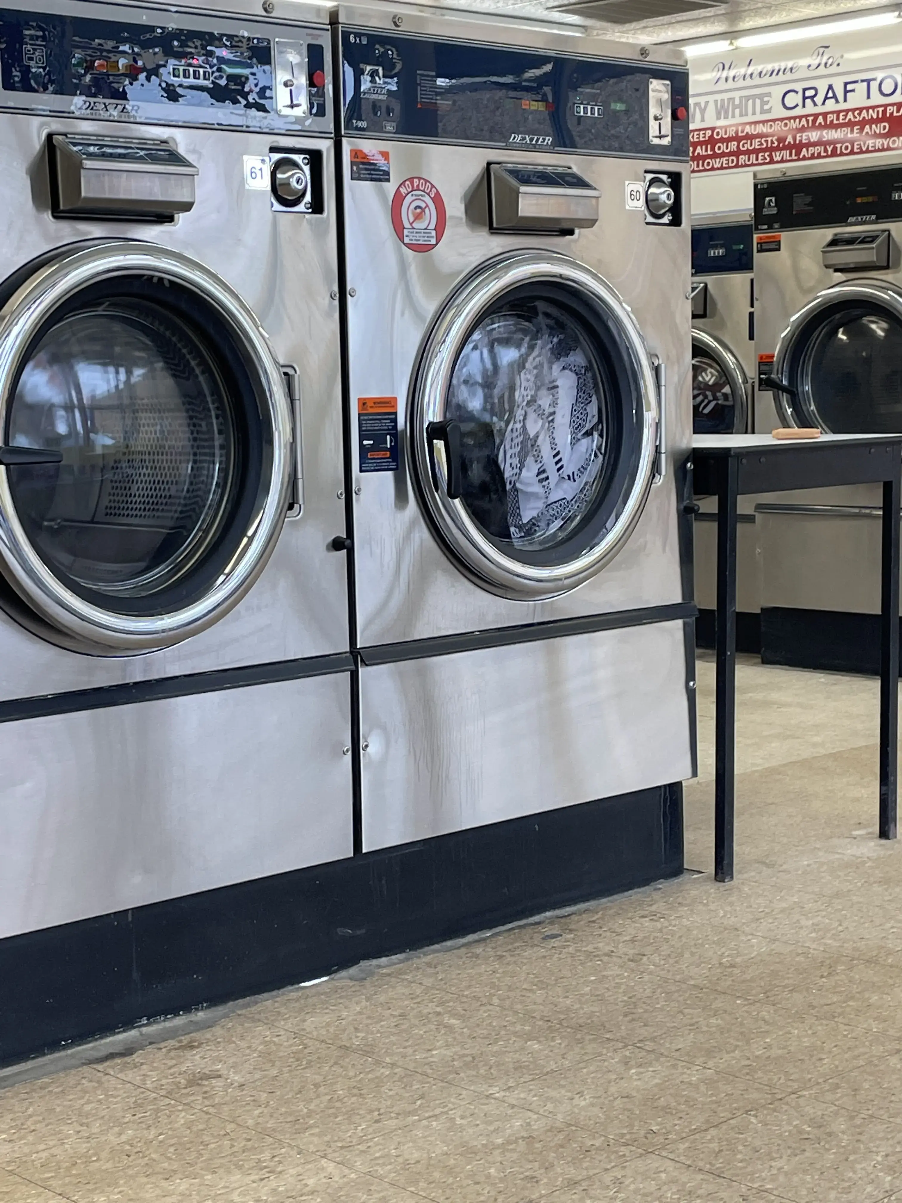Laundromat - Image 9