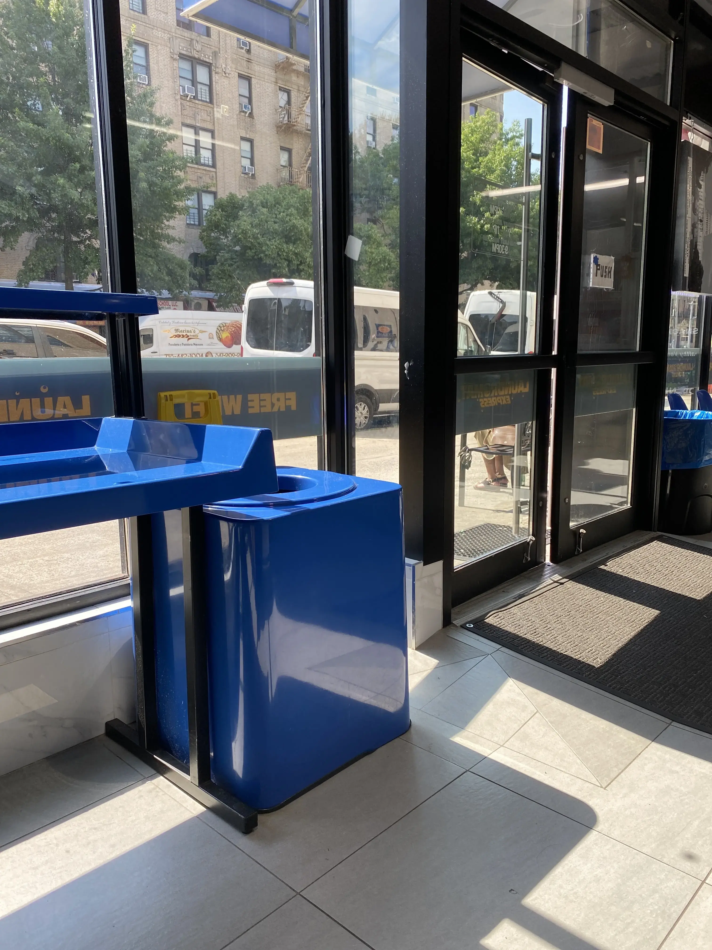 Laundromat Express - Image 4