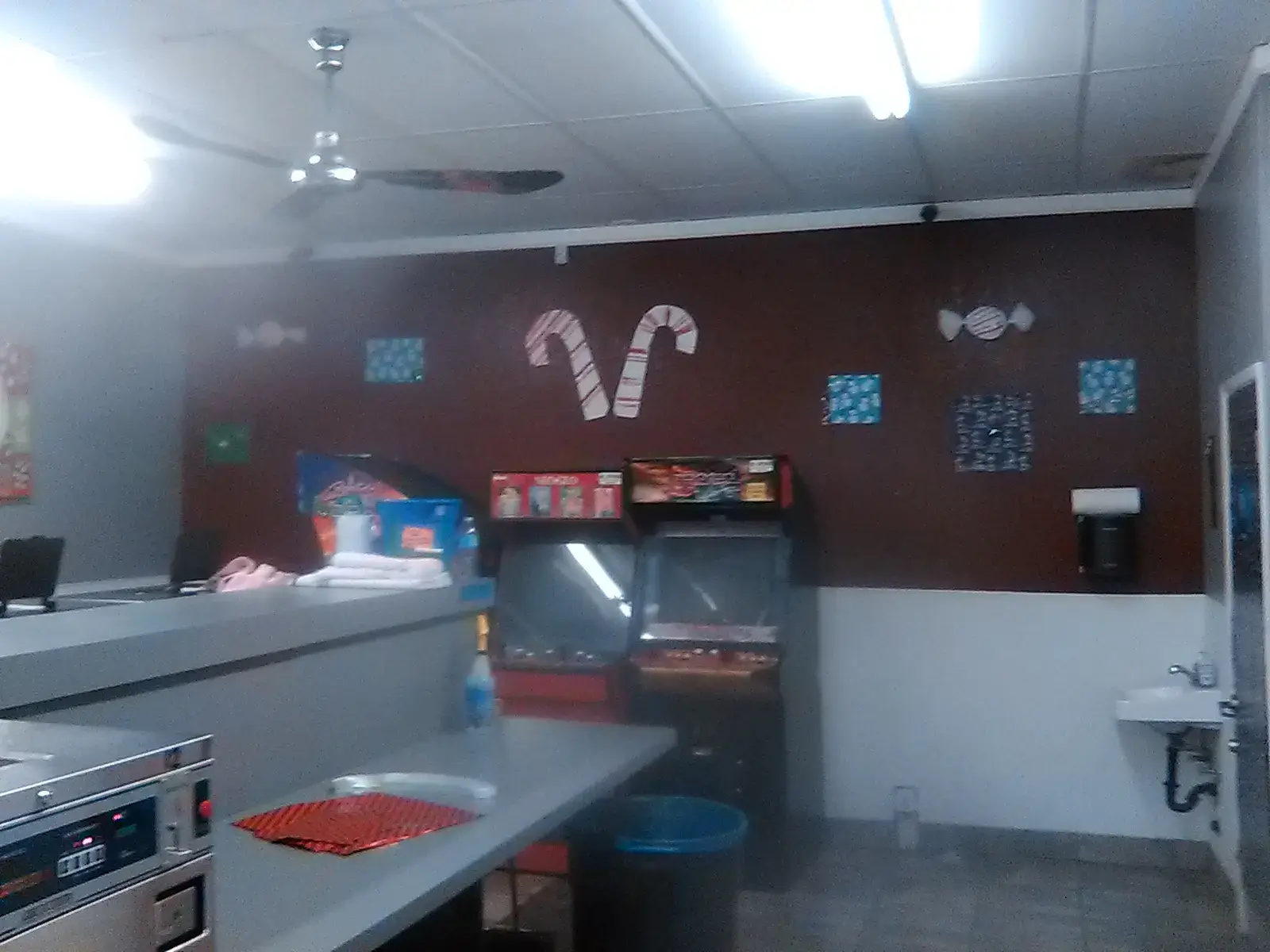 Laundromat - Image 10
