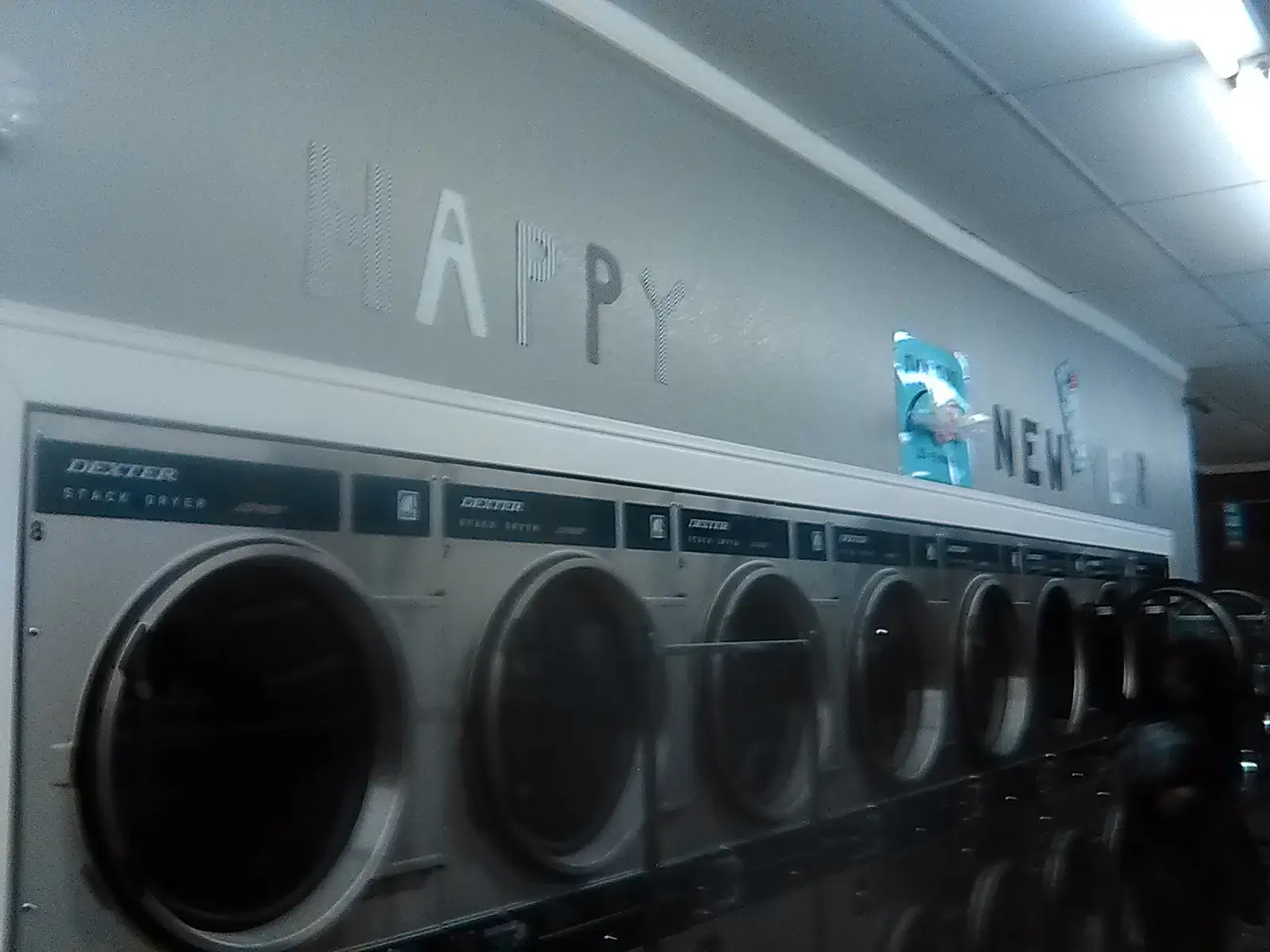 Laundromat - Image 16