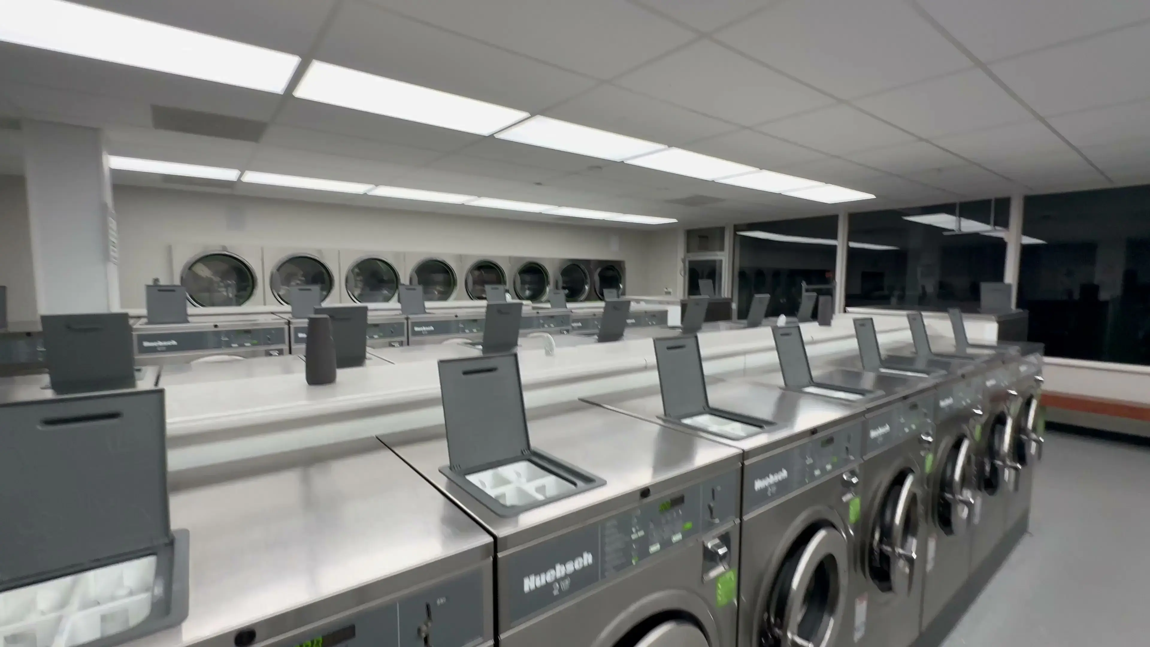 #Laundromat - Image 3