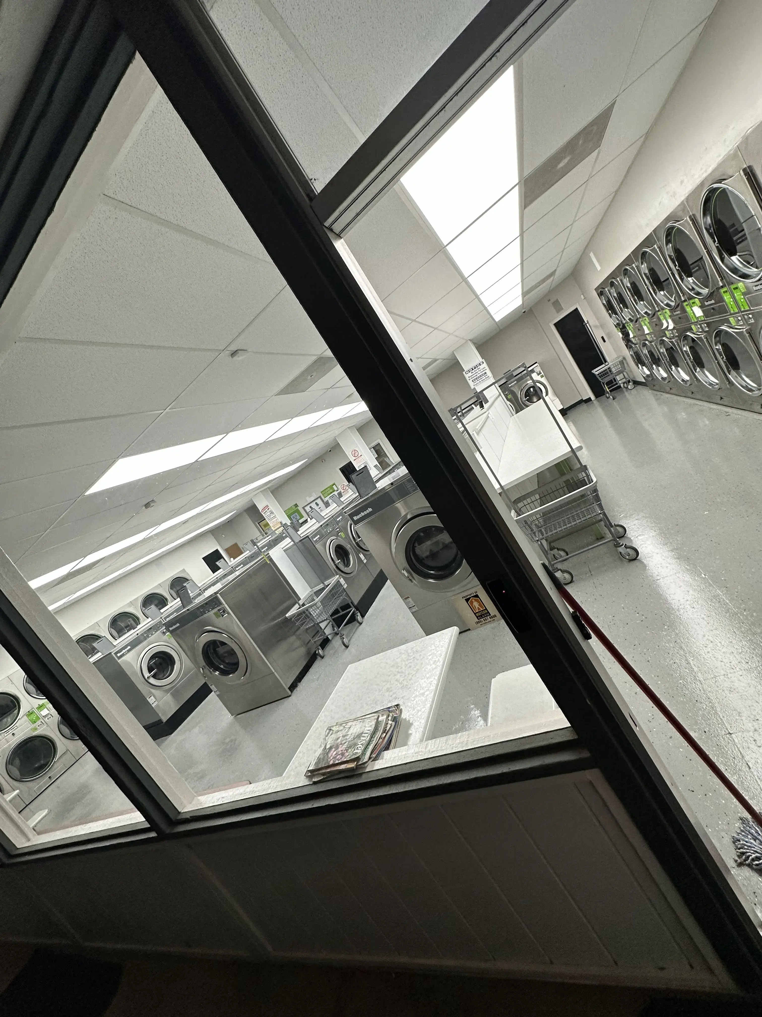 #Laundromat thumbnail 9