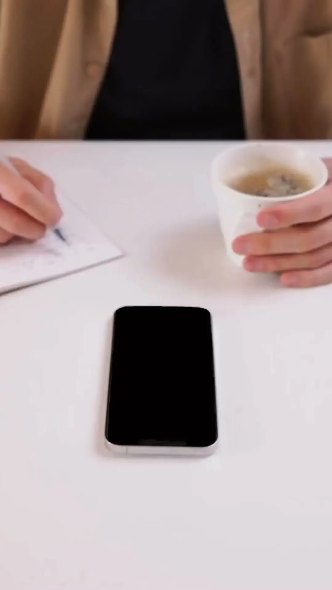 #Laundromat - Image 20