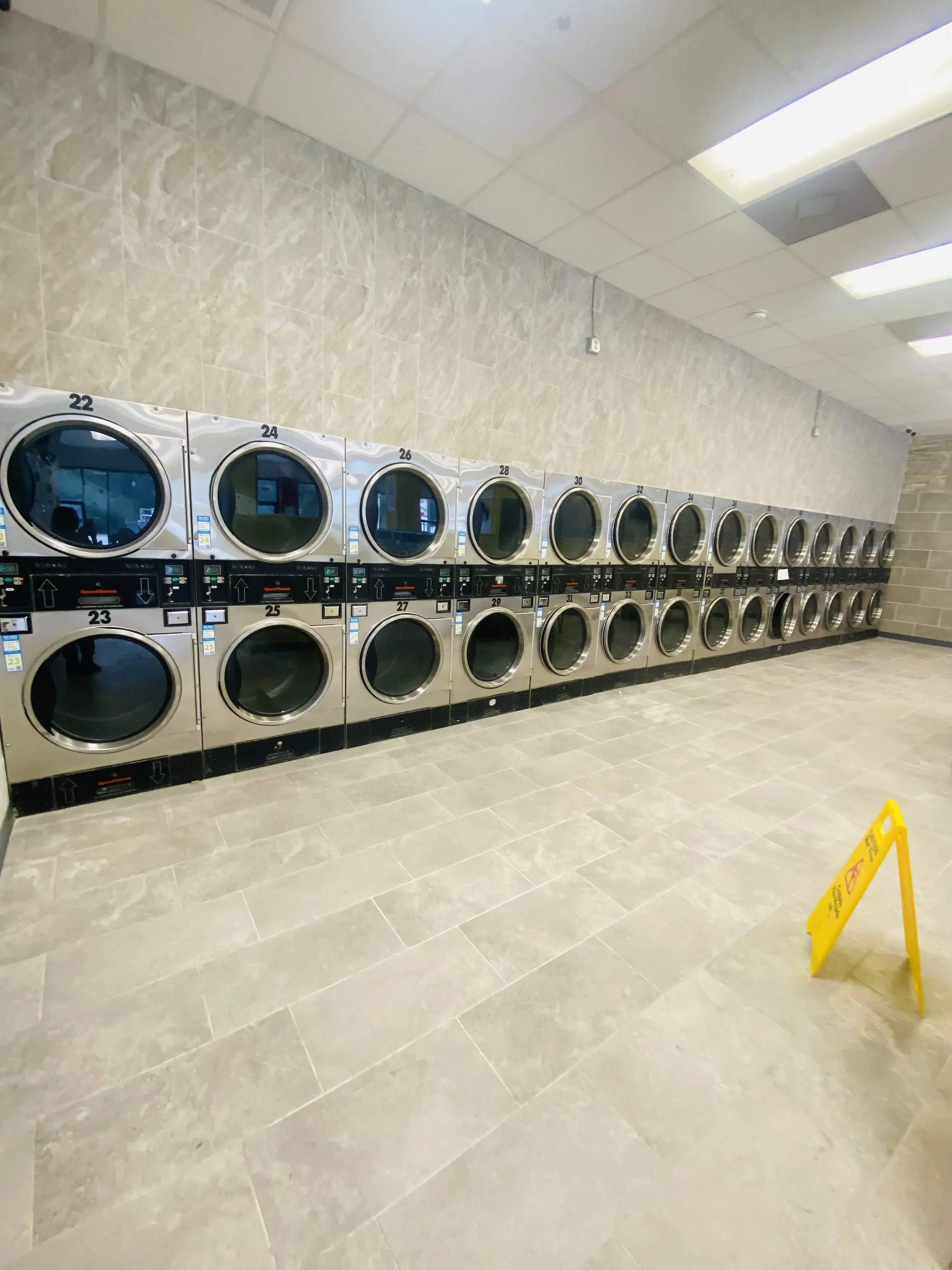 Laundromat thumbnail 12