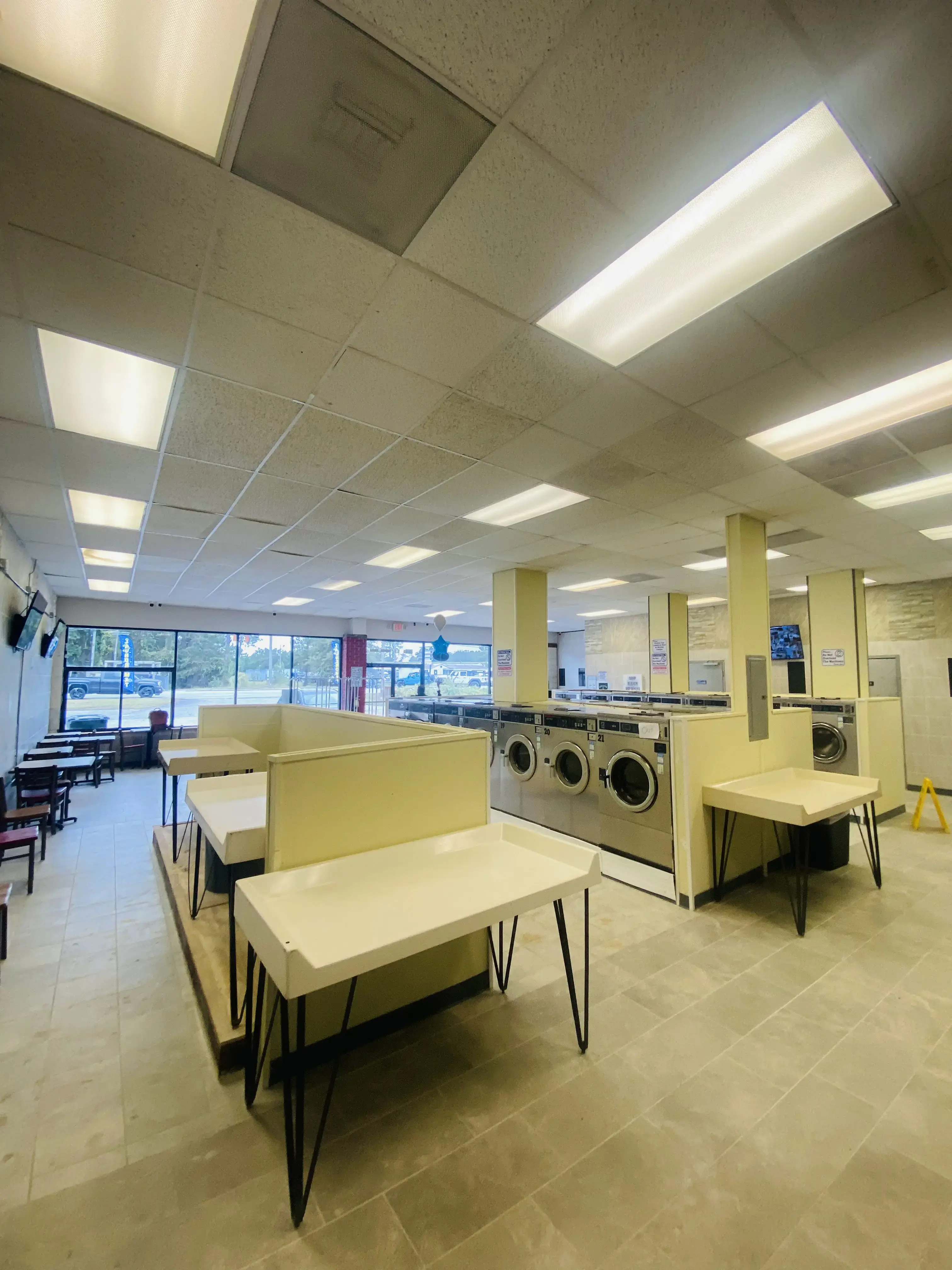 Laundromat - Image 2