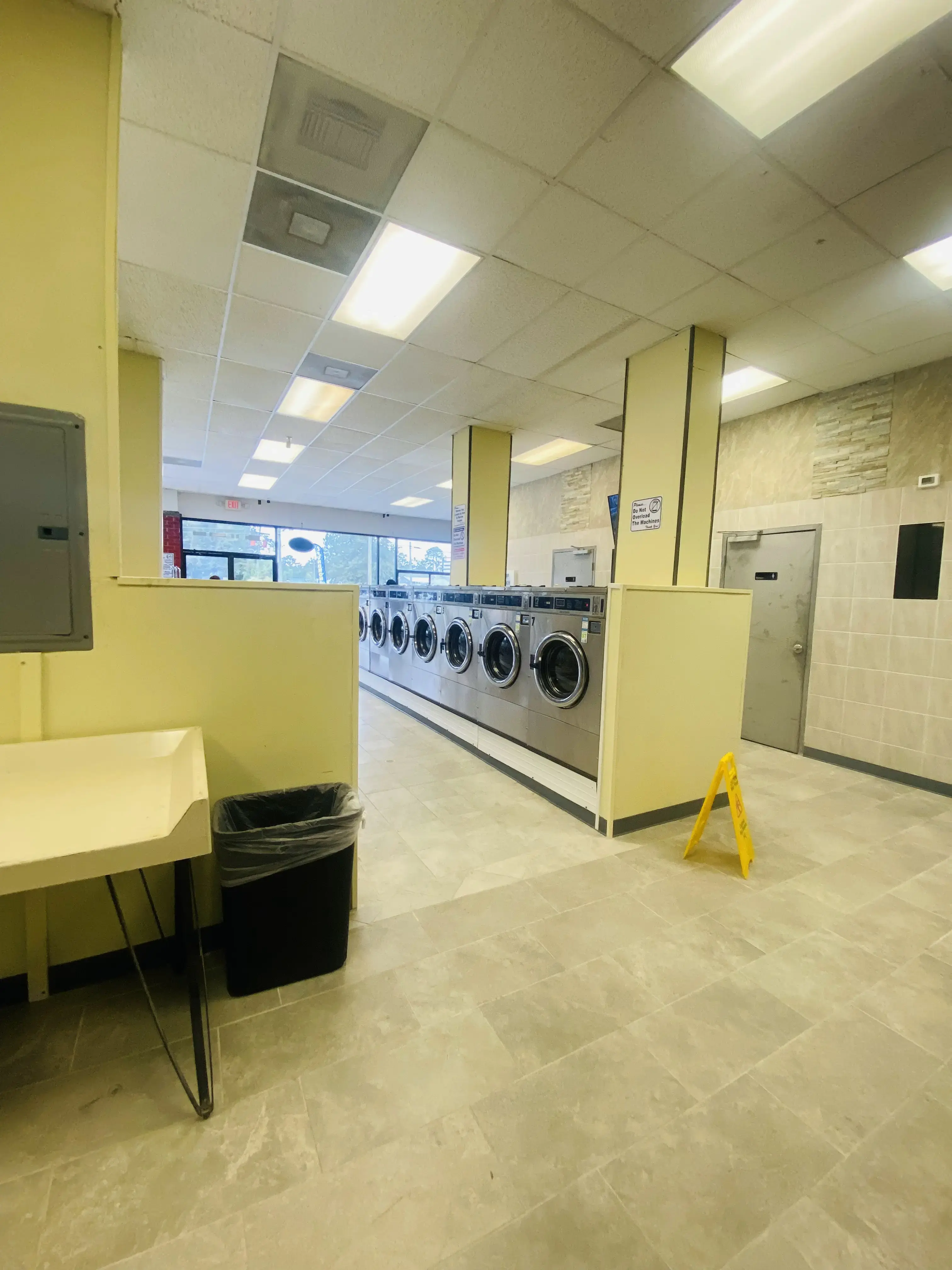 Laundromat thumbnail 14