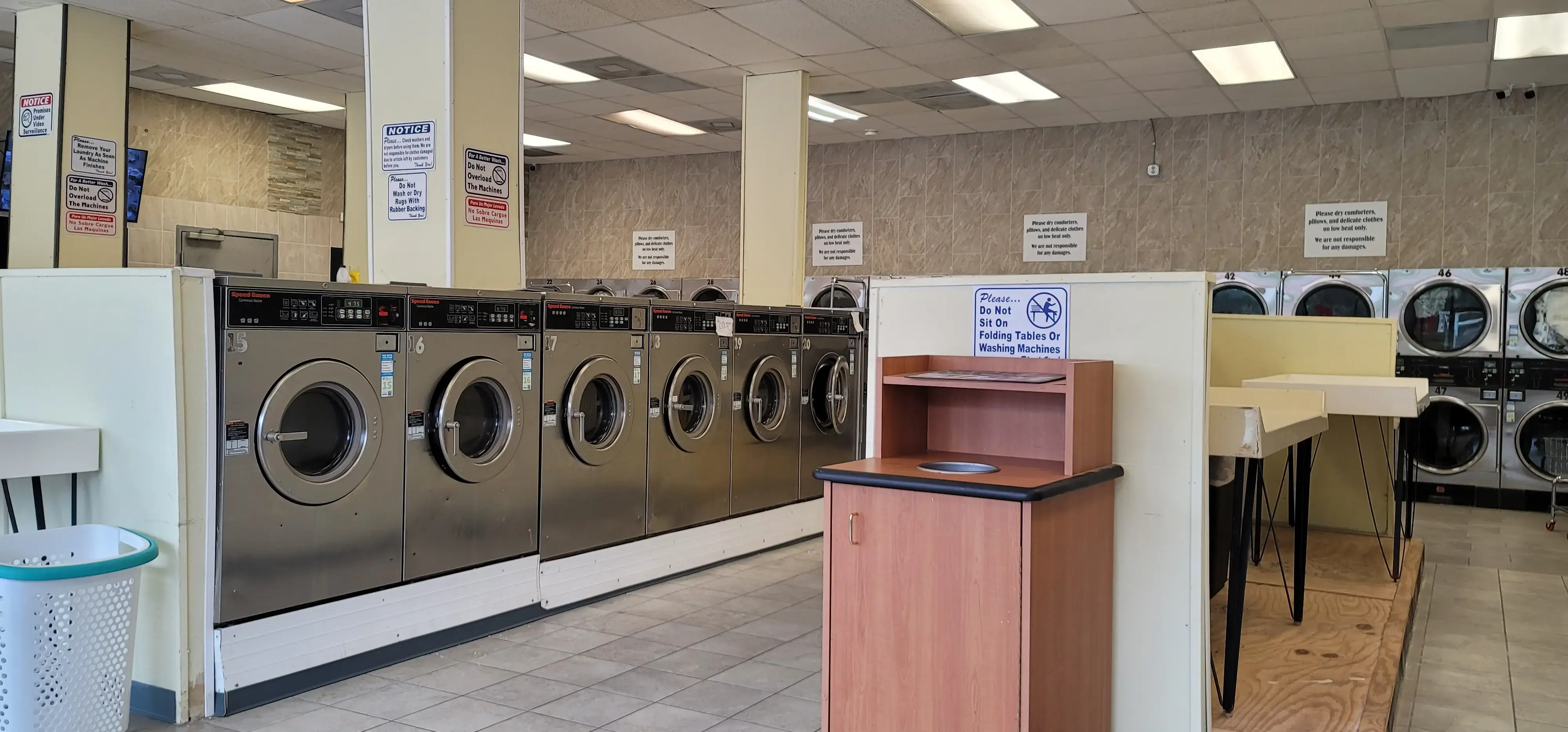 Laundromat - Image 9