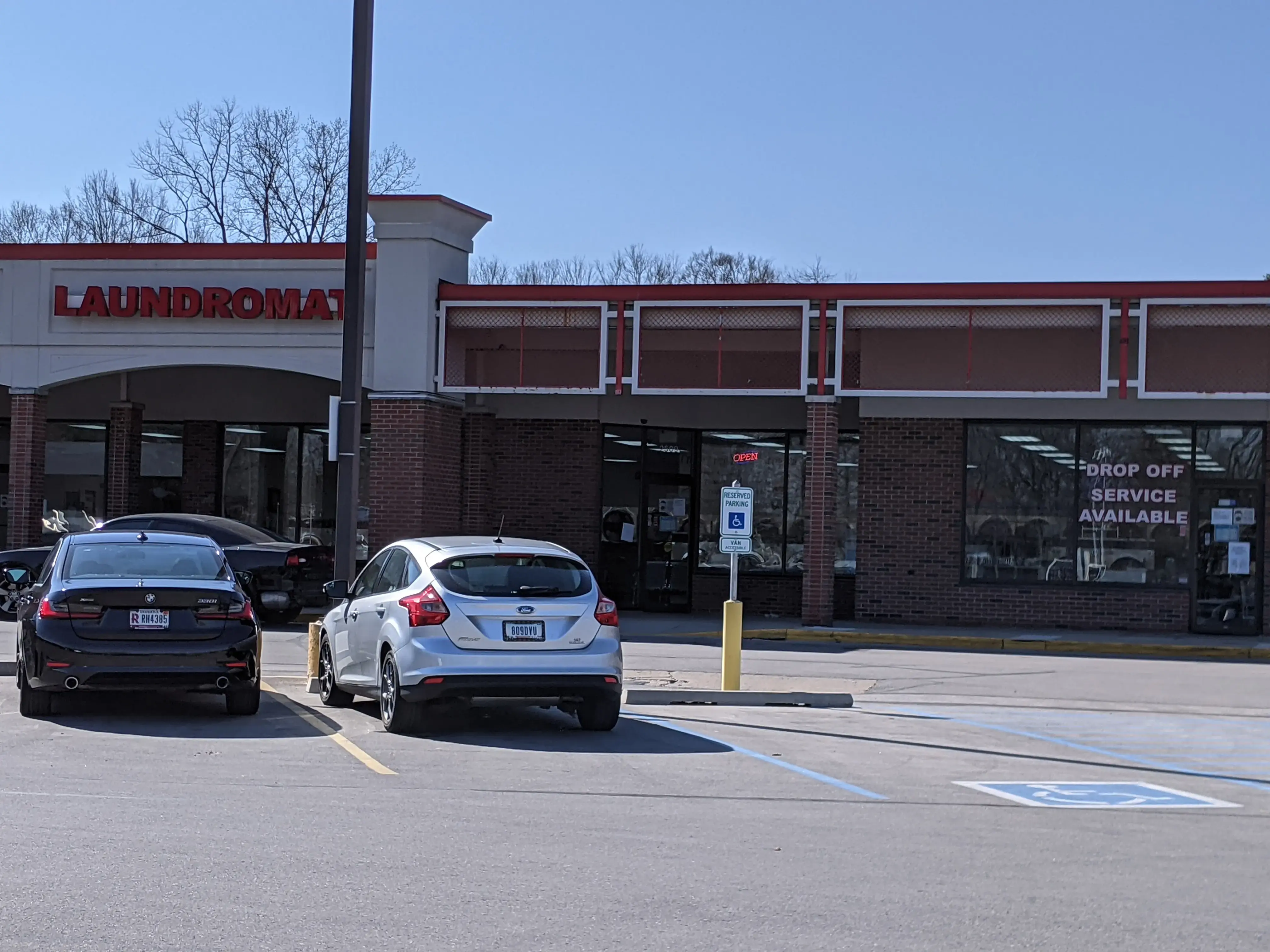 Laundromat thumbnail 6