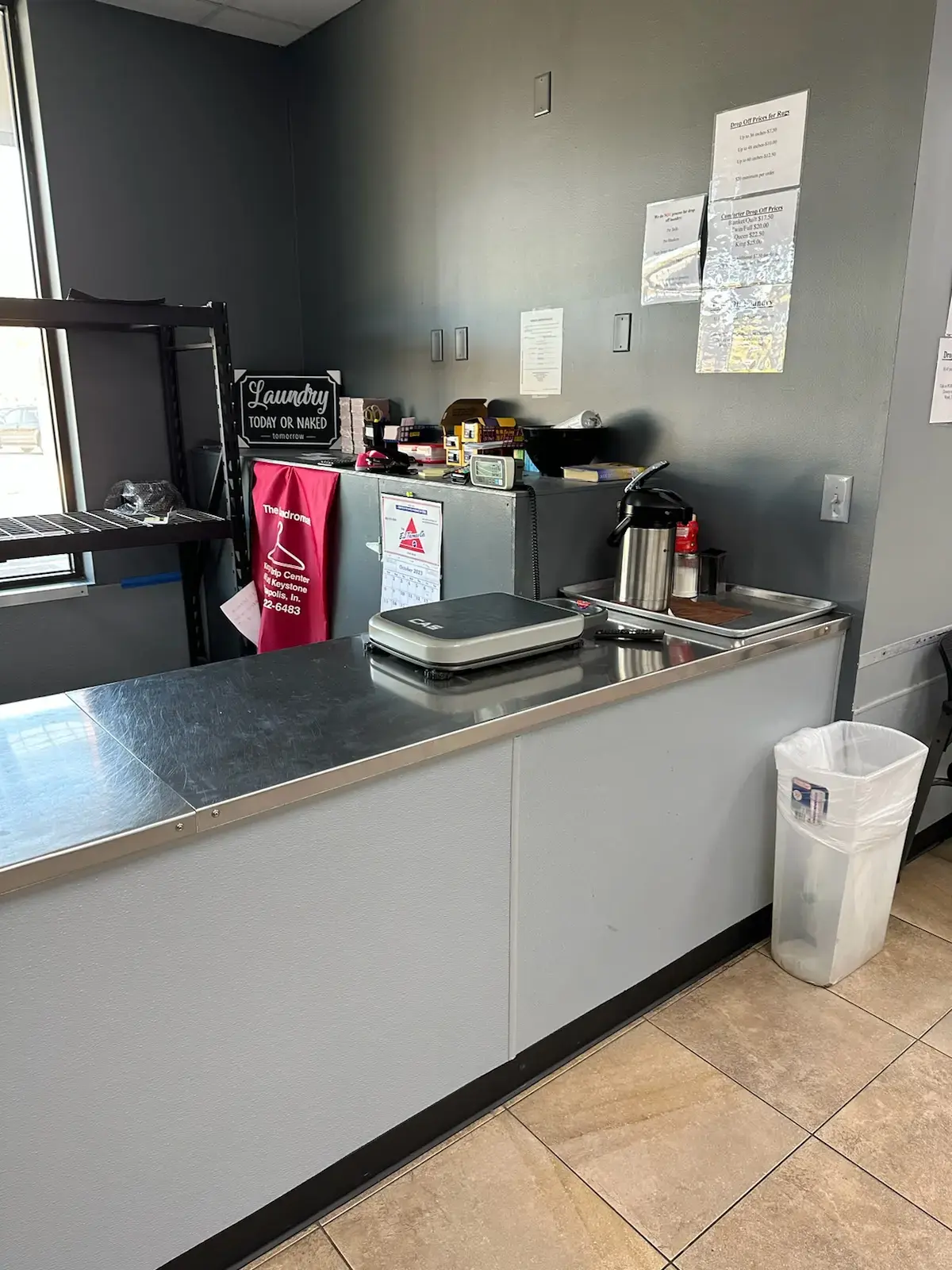 Laundromat - Image 3