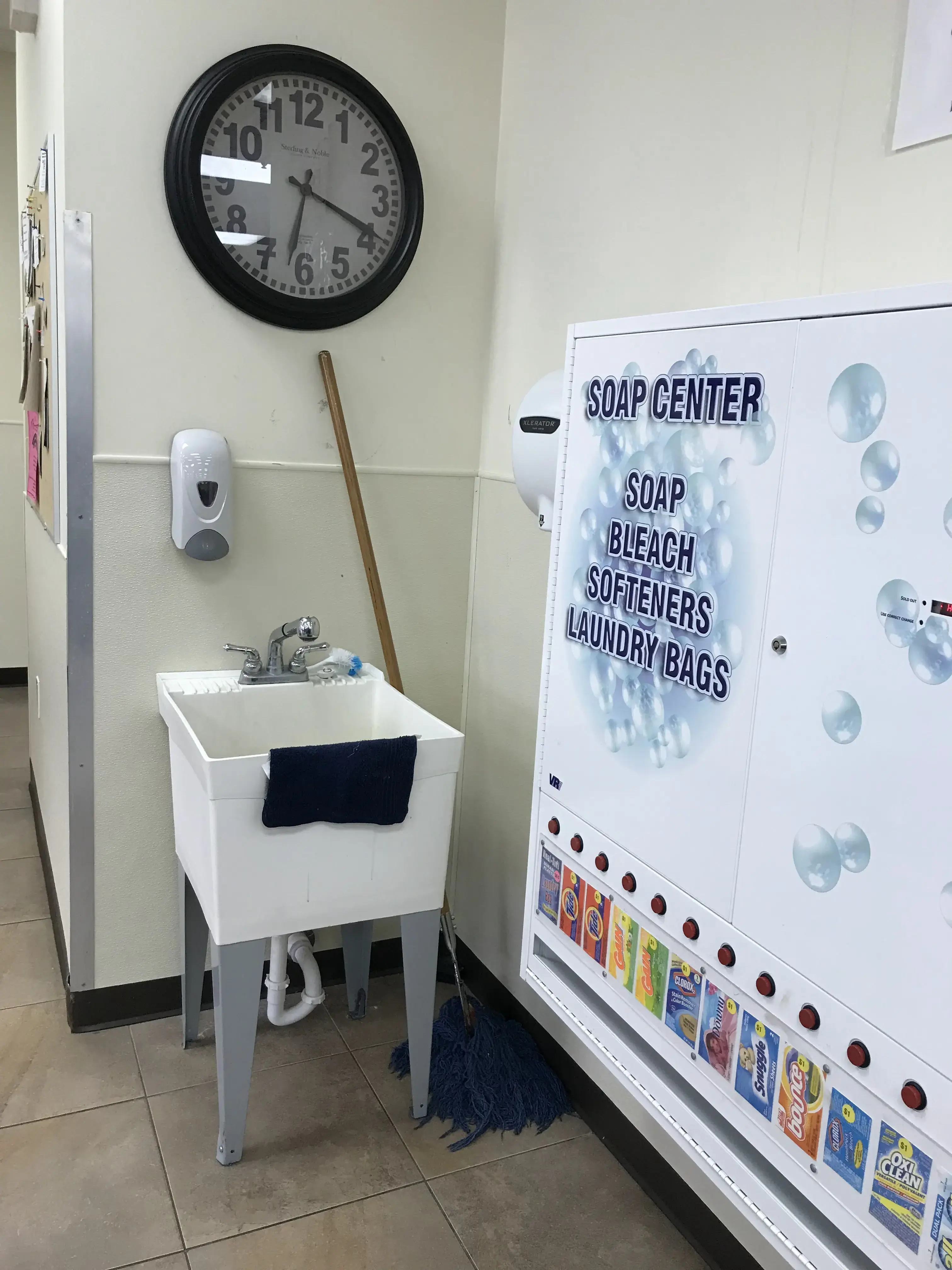 Laundromat - Image 14