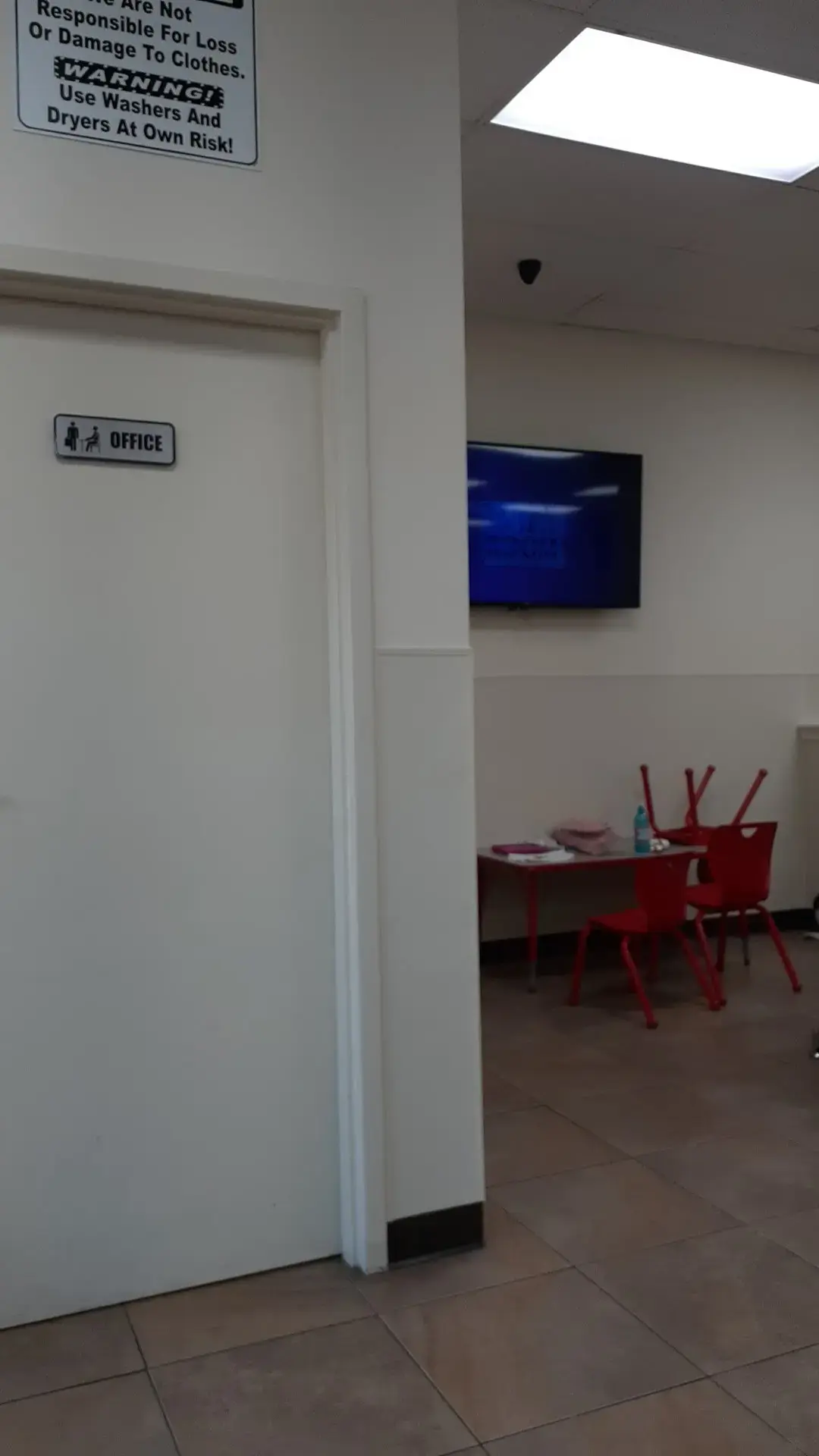 Laundromat thumbnail 18