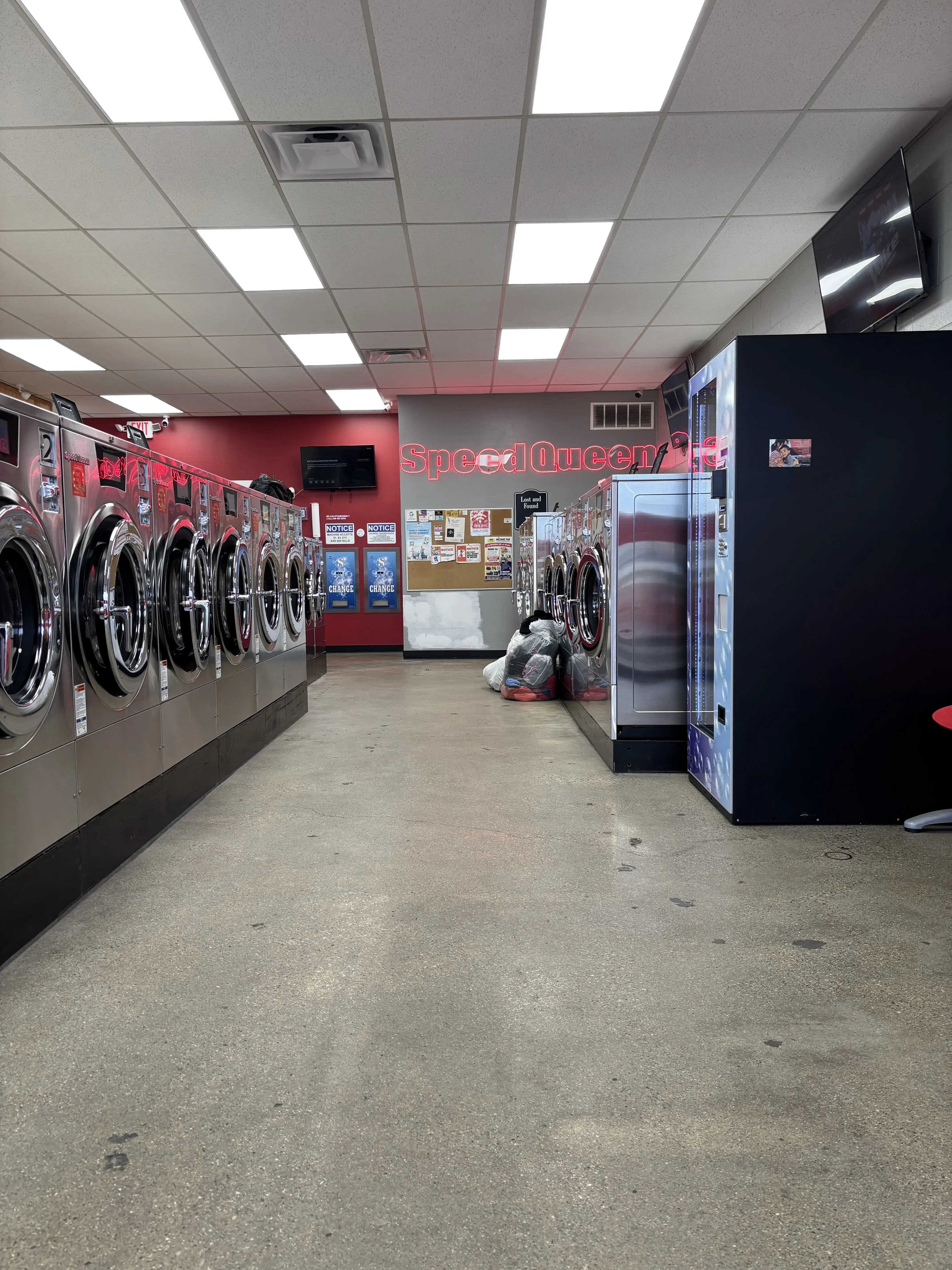 Laundromat llc thumbnail 10