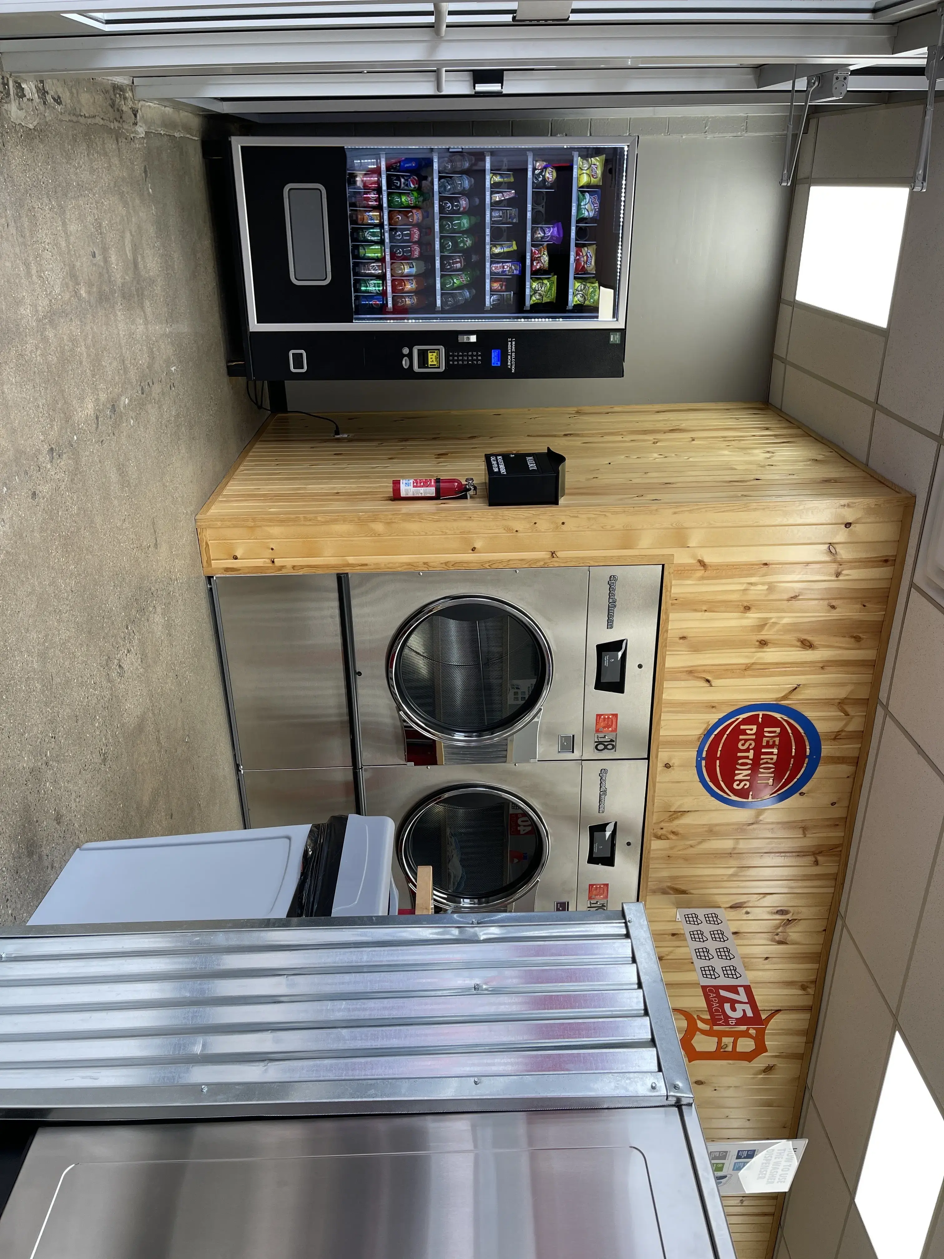 Laundromat llc - Image 20