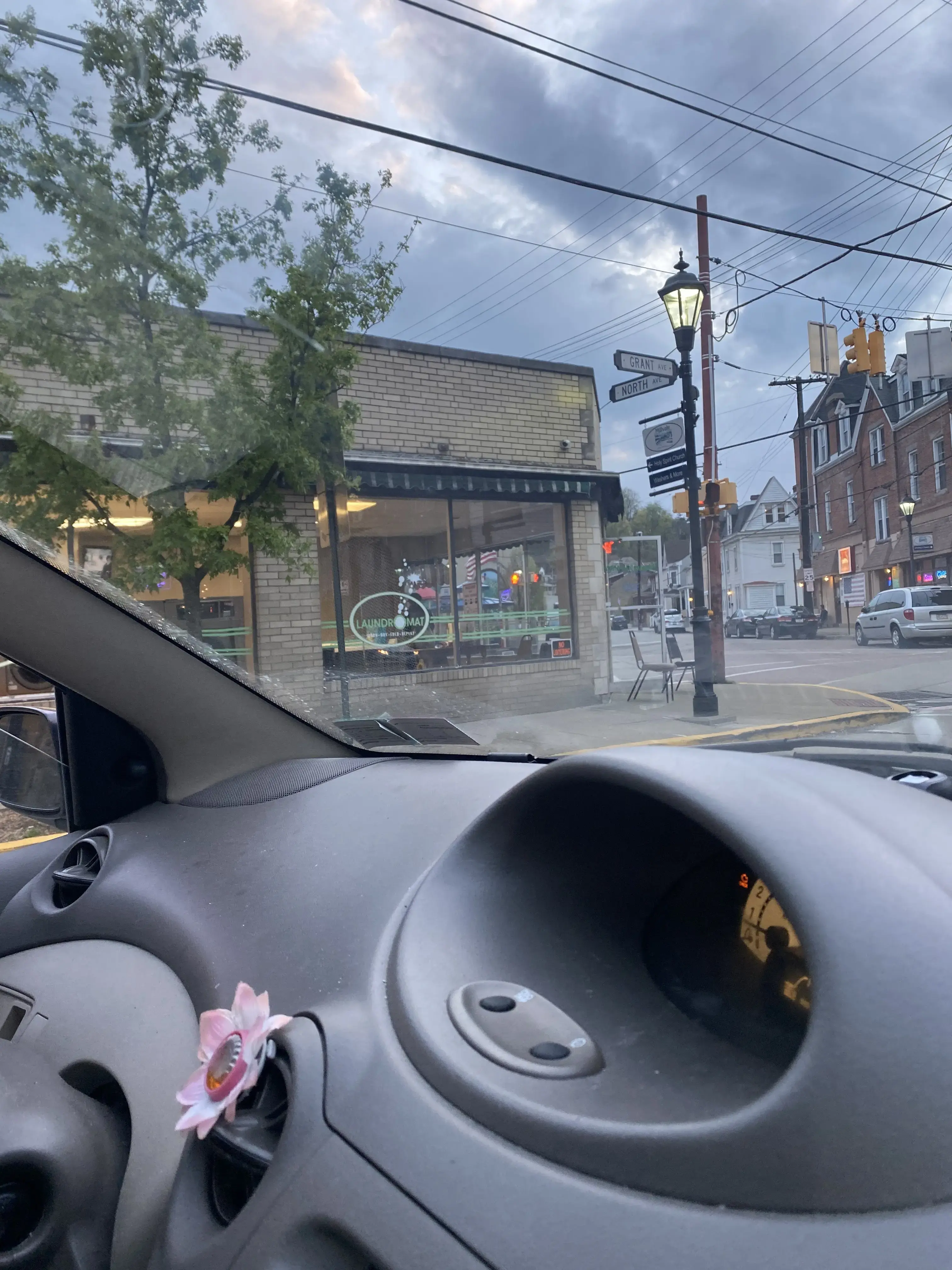 Laundromat thumbnail 3