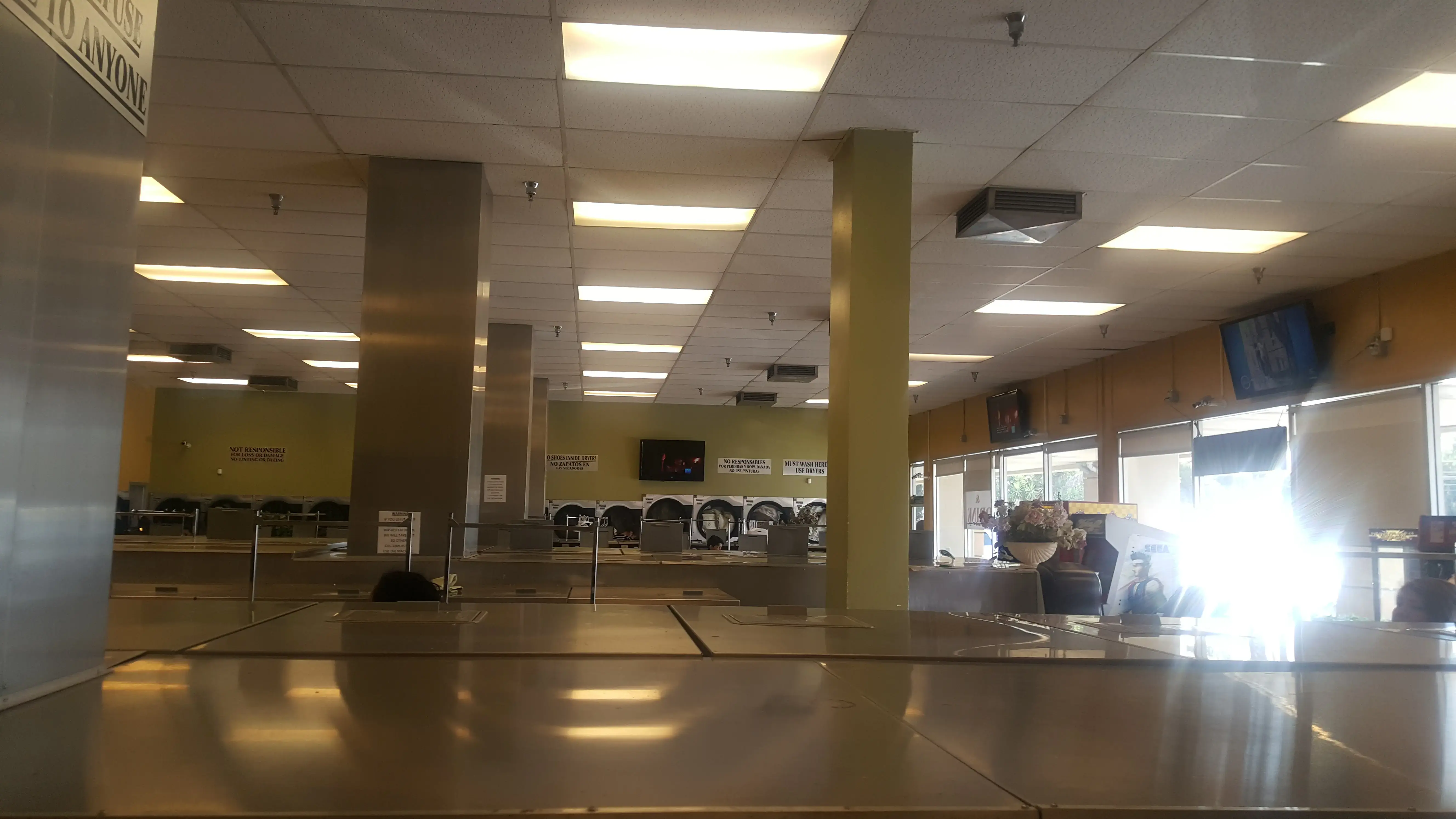 Laundromat of Tampa - Image 8