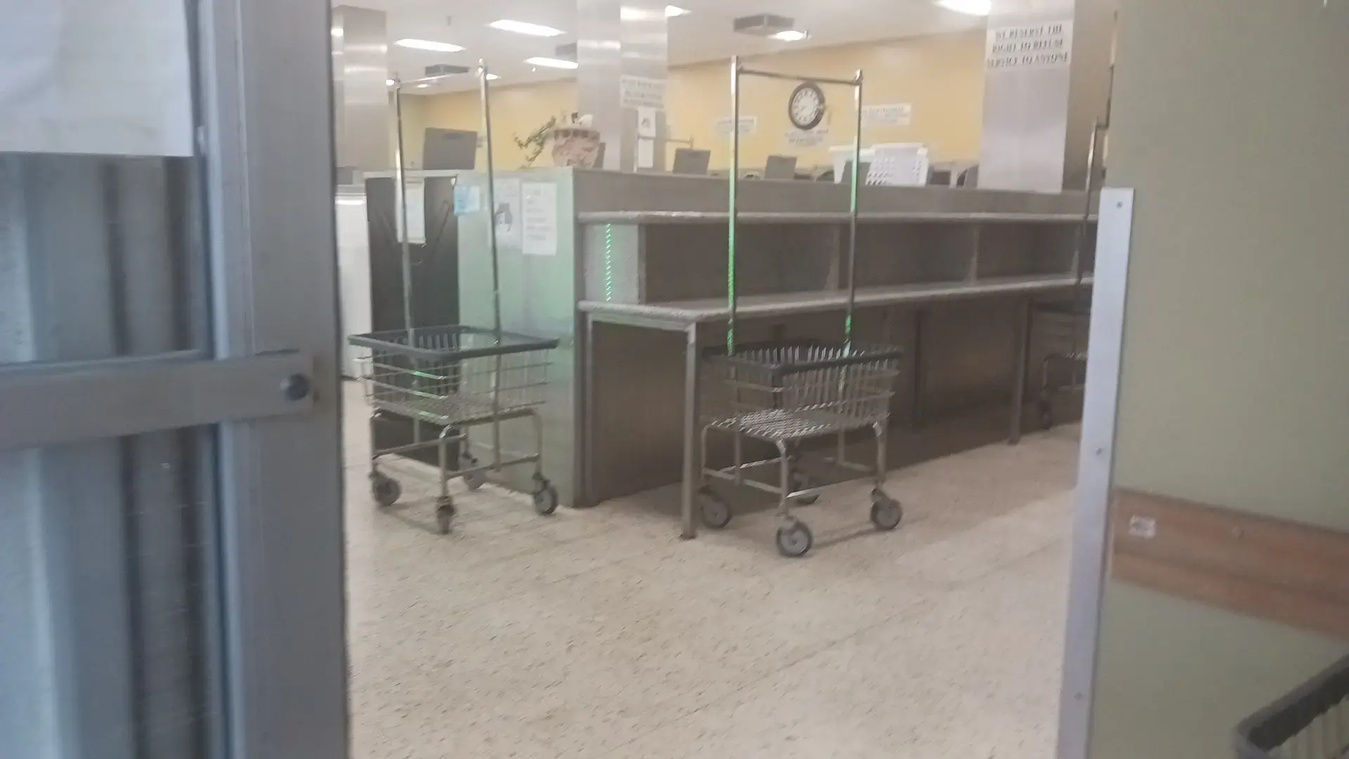 Laundromat of Tampa thumbnail 17