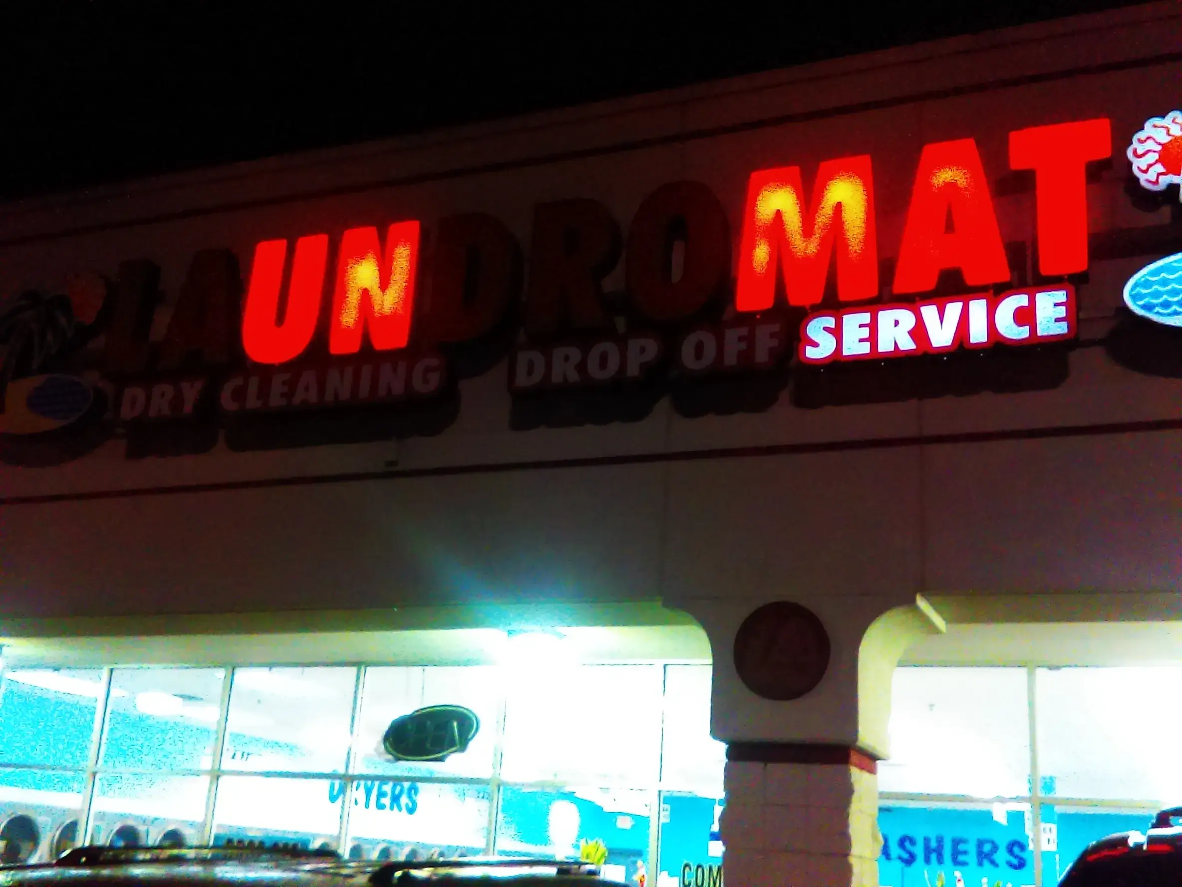 Laundromat Palace - Image 13