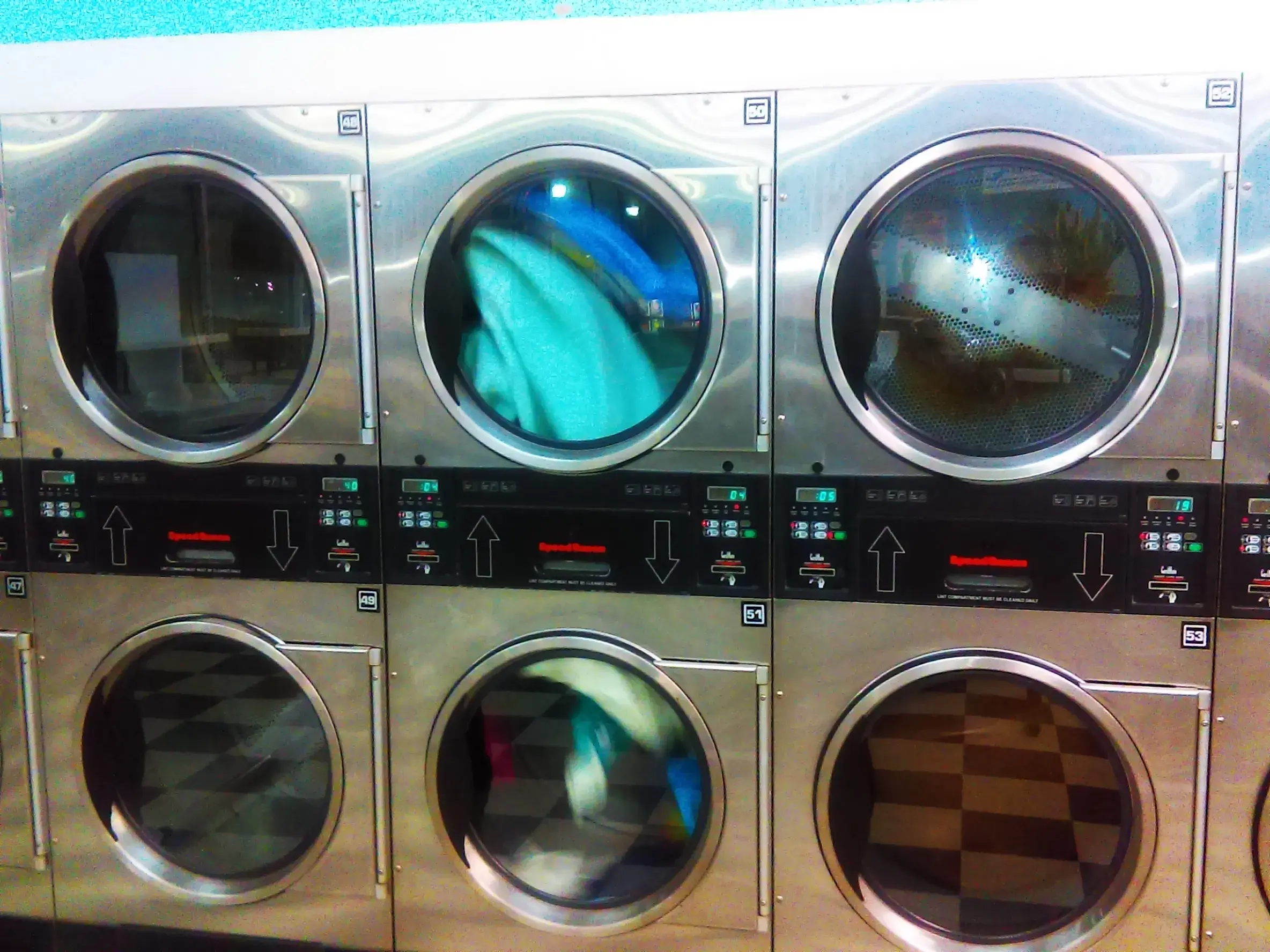 Laundromat Palace - Image 5