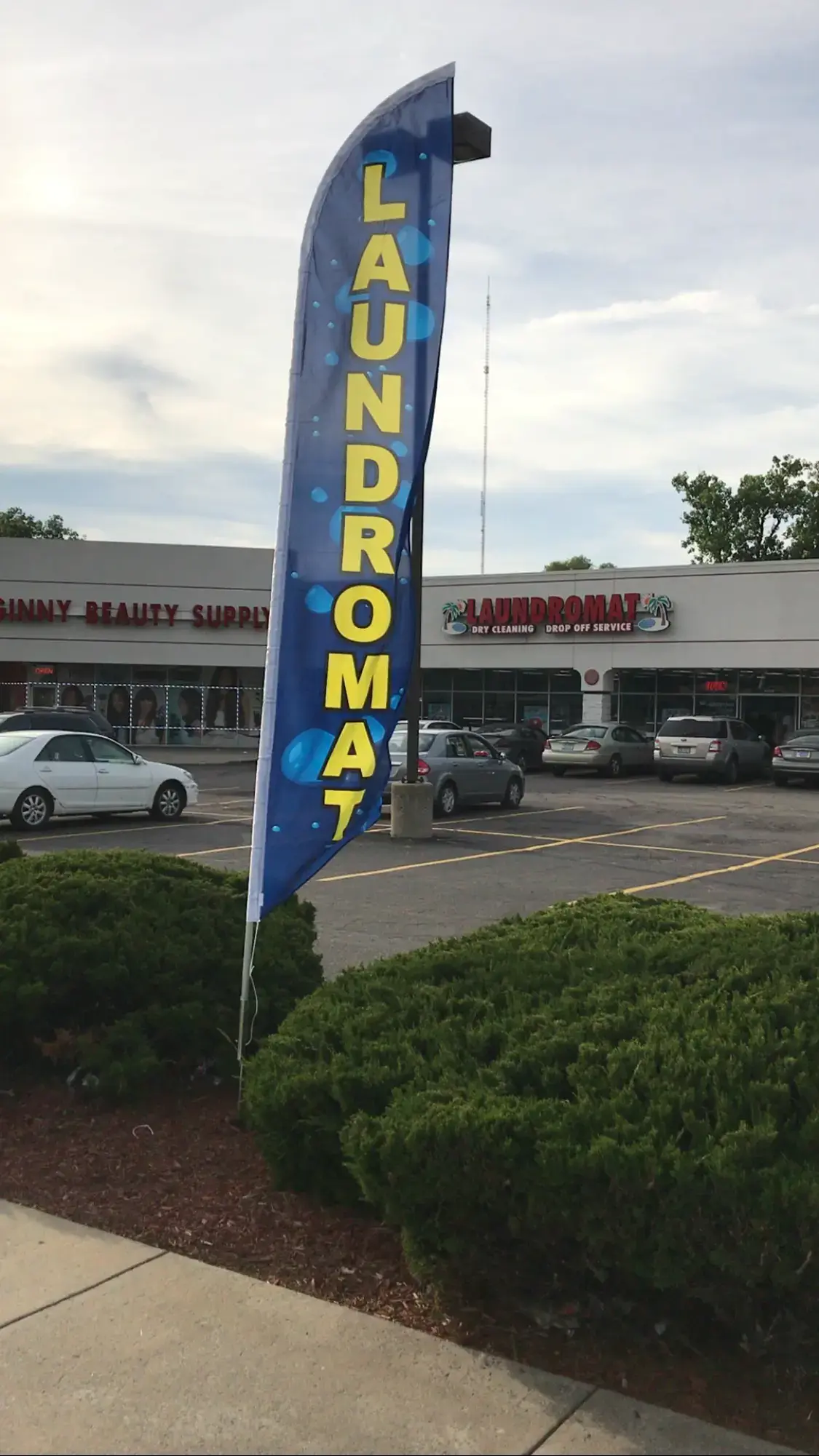 Laundromat Palace thumbnail 3