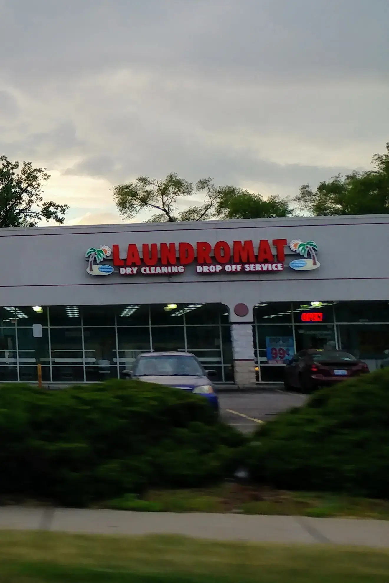 Laundromat Palace thumbnail 17