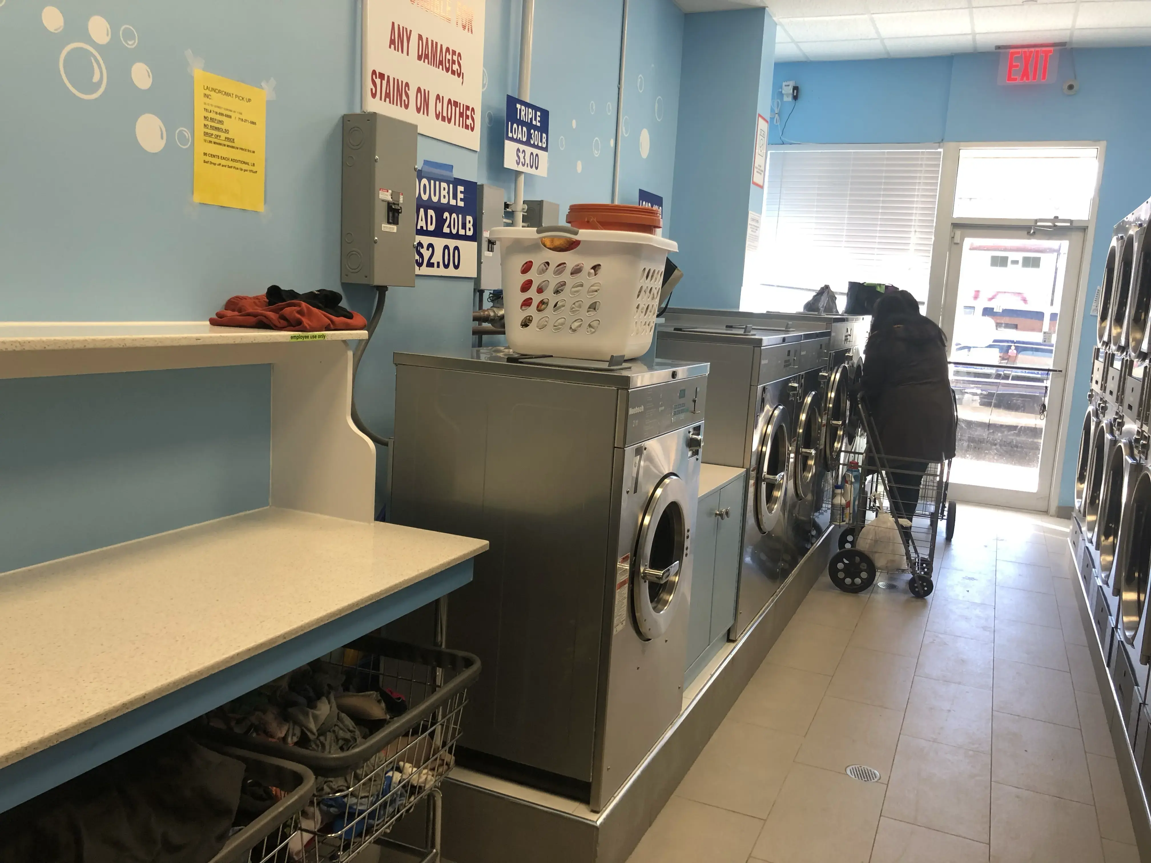 Laundromat Pick Up thumbnail 16