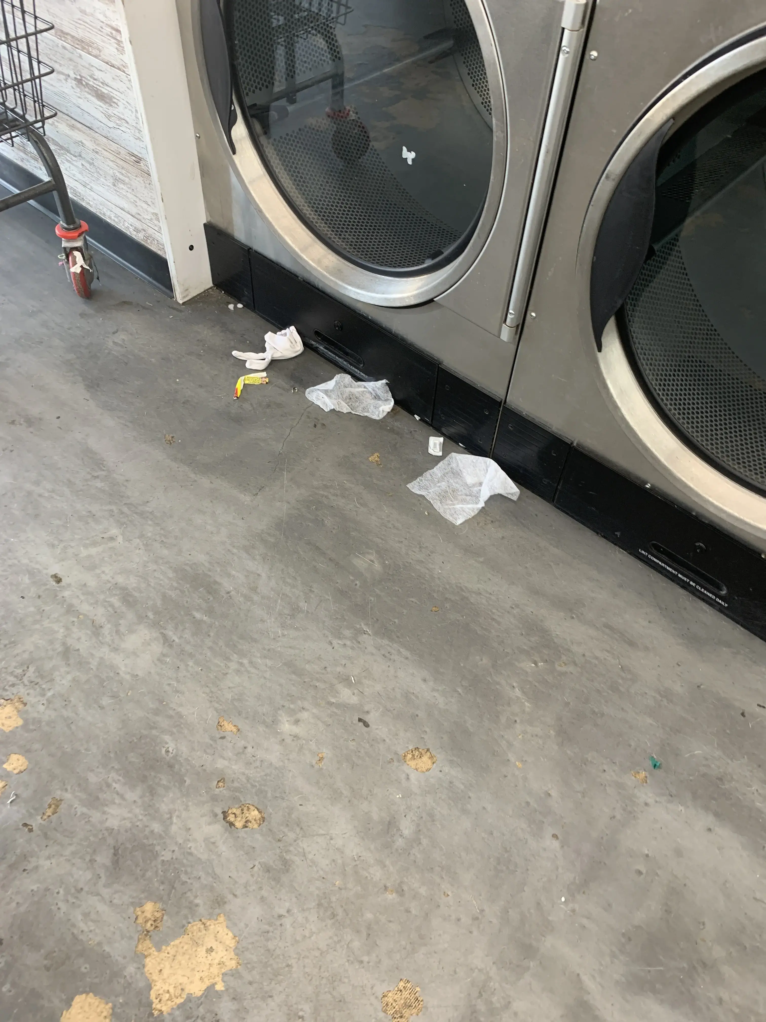 Laundromat thumbnail 5