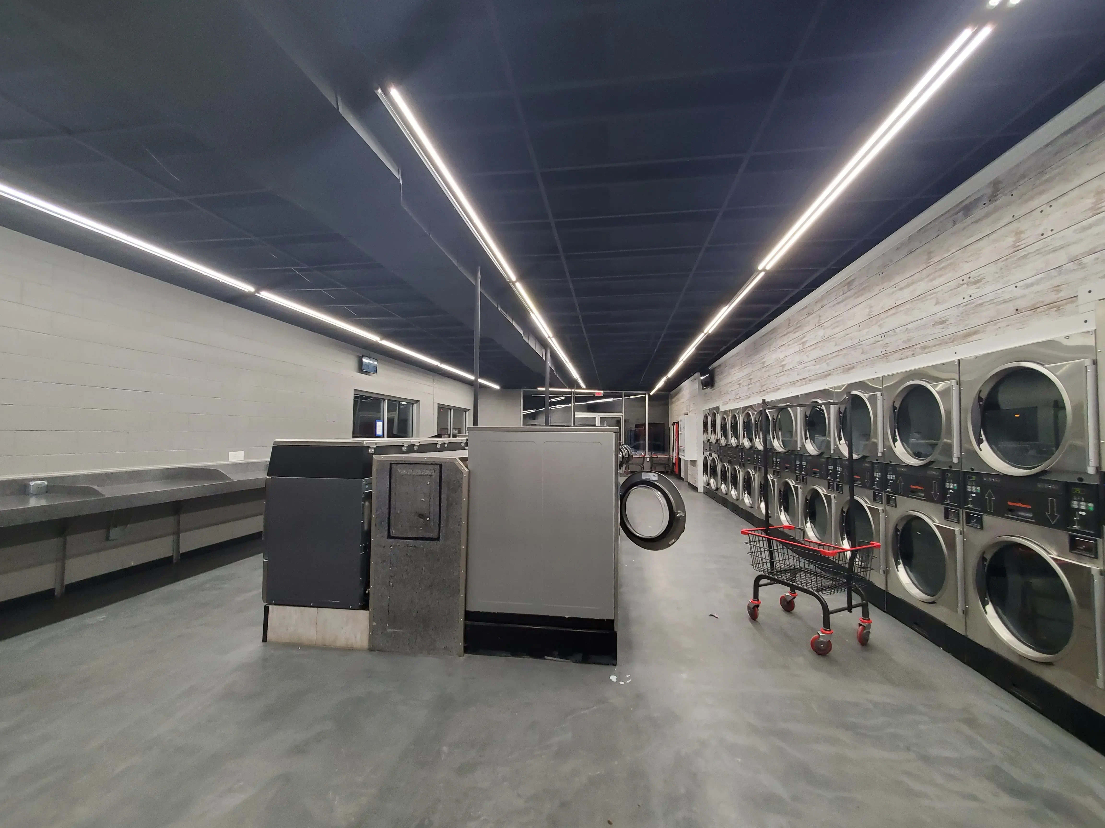 Laundromat thumbnail 11