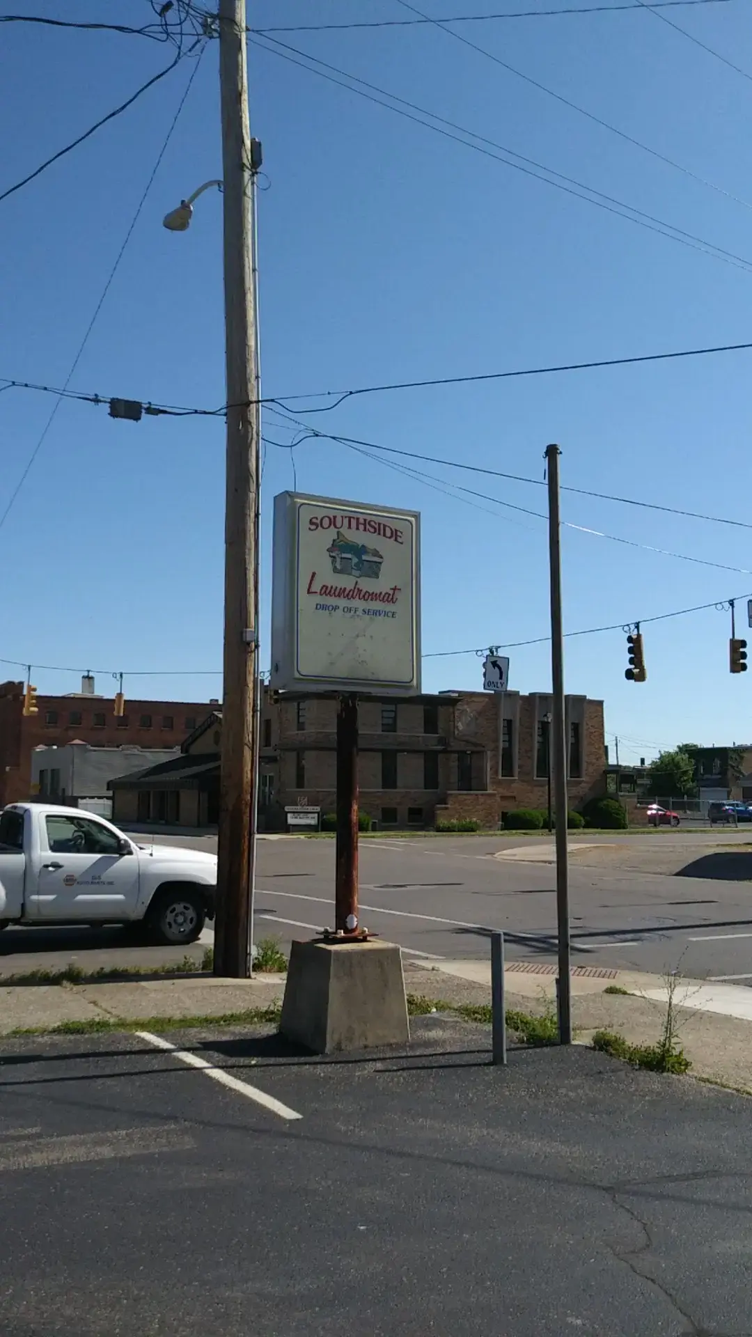 Laundromat thumbnail 7