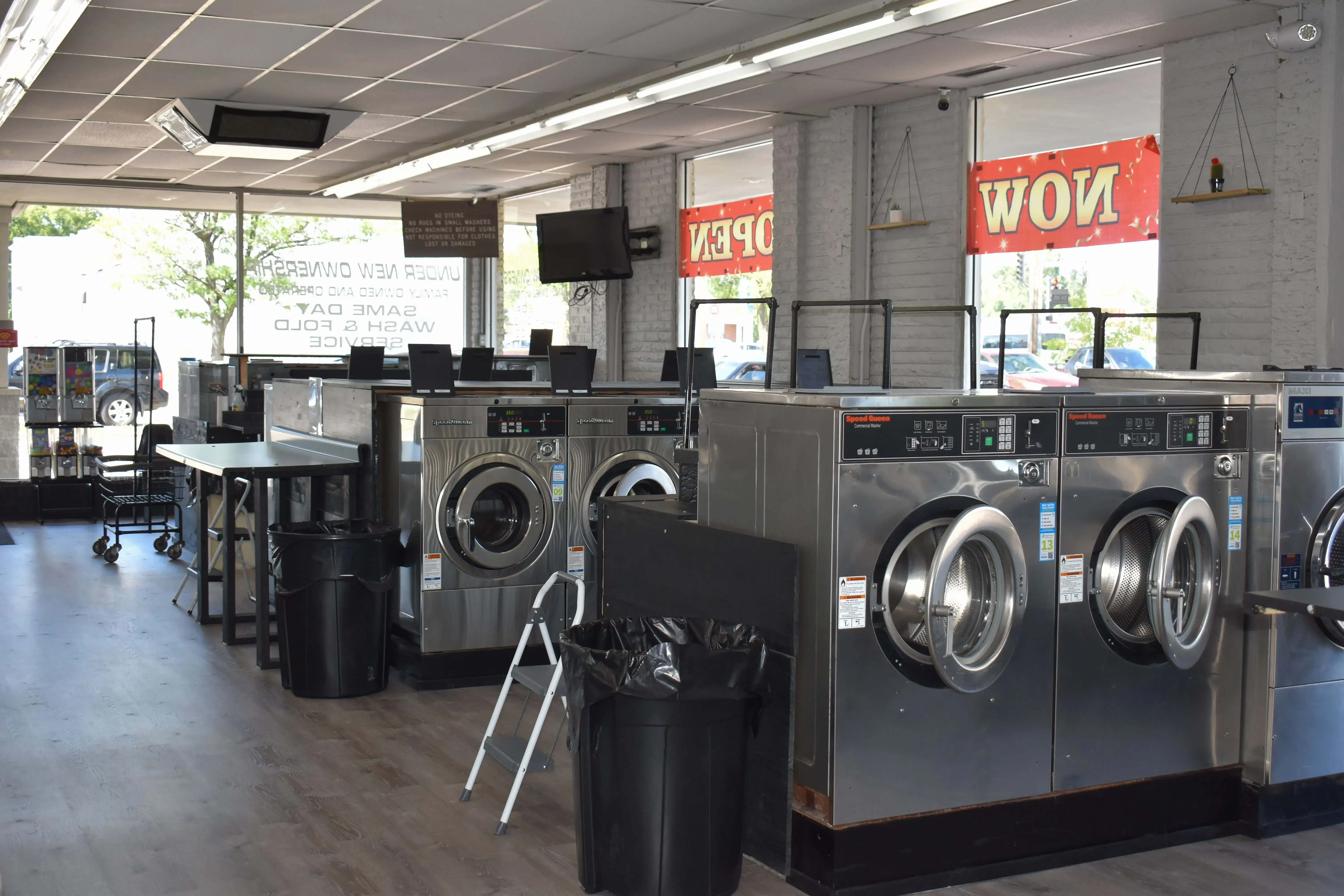 Laundromat Plus thumbnail 1