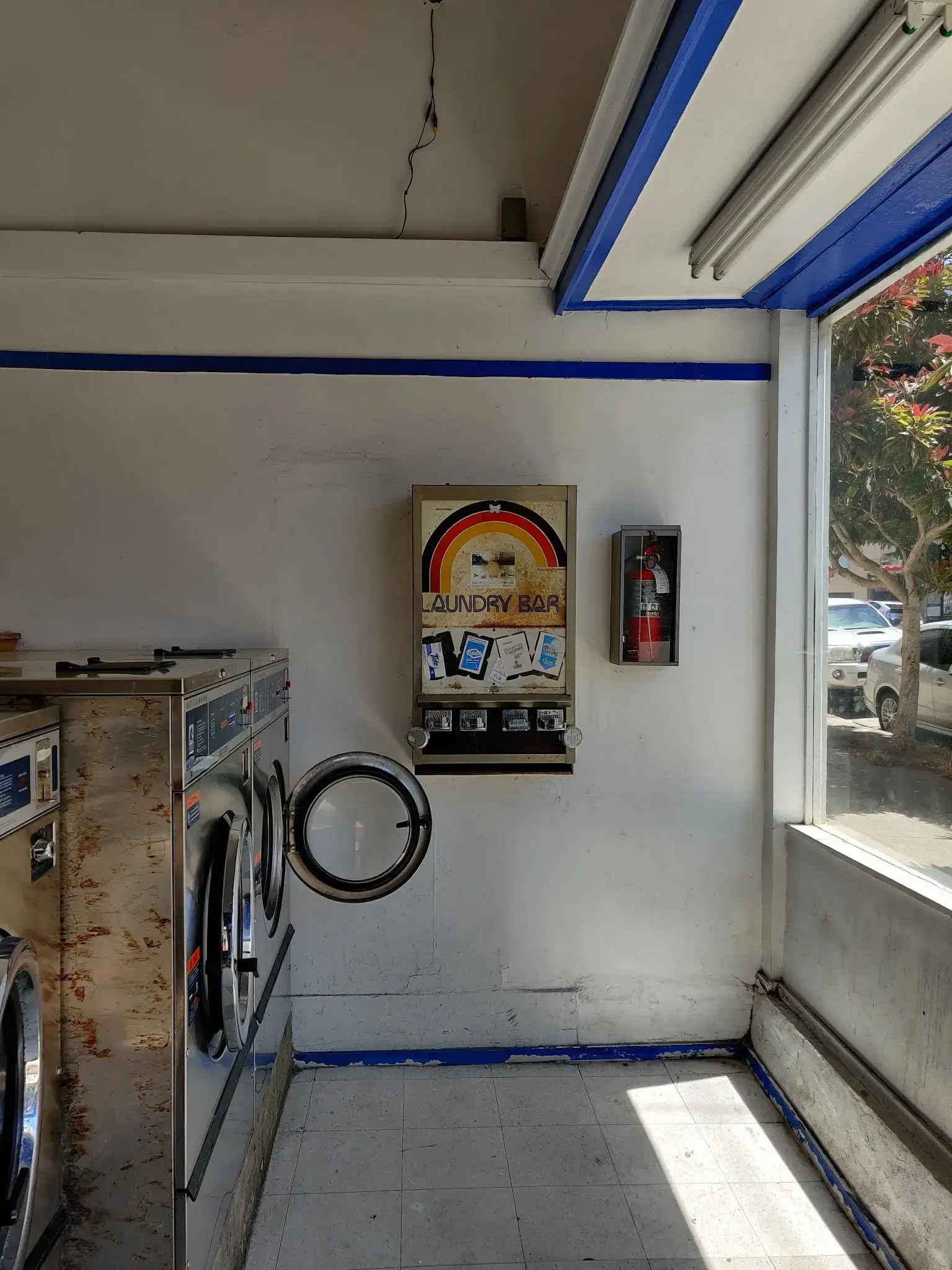 Laundromat thumbnail 4