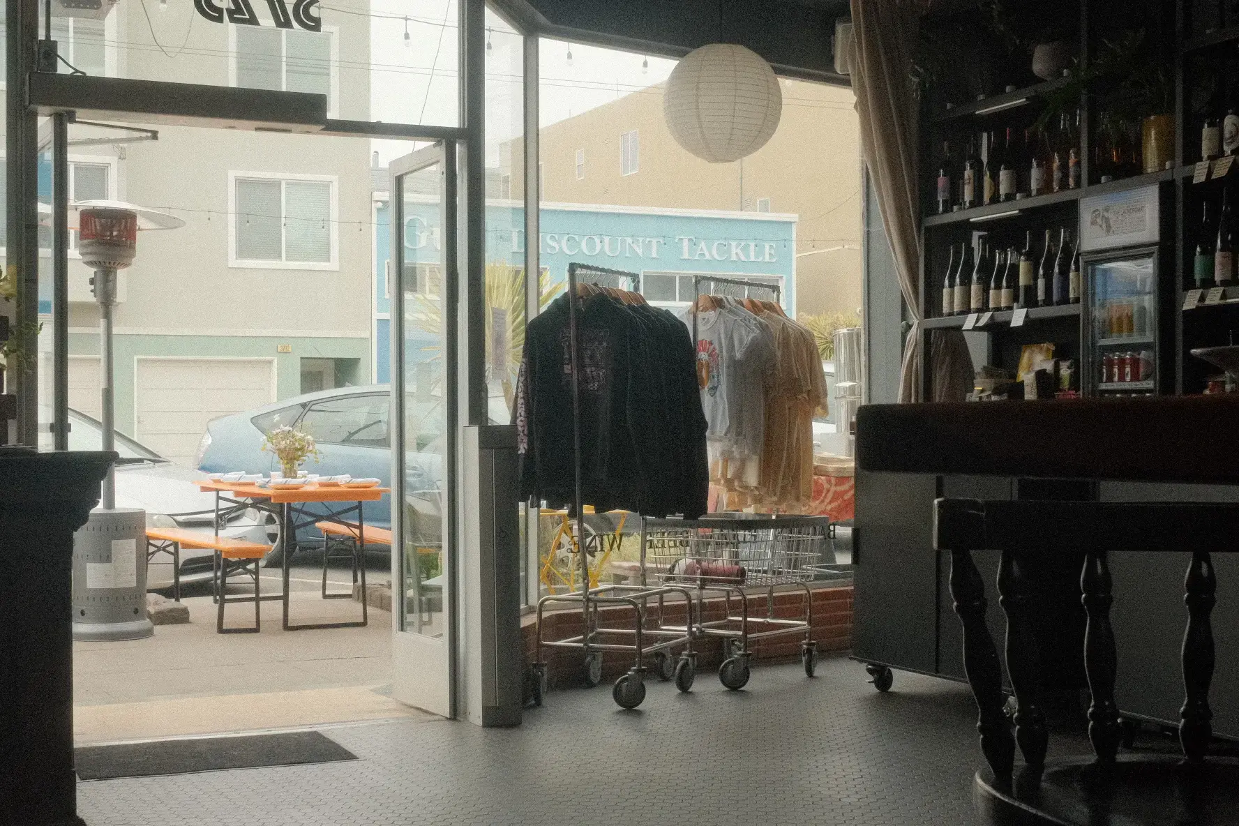 Laundromat - Image 2