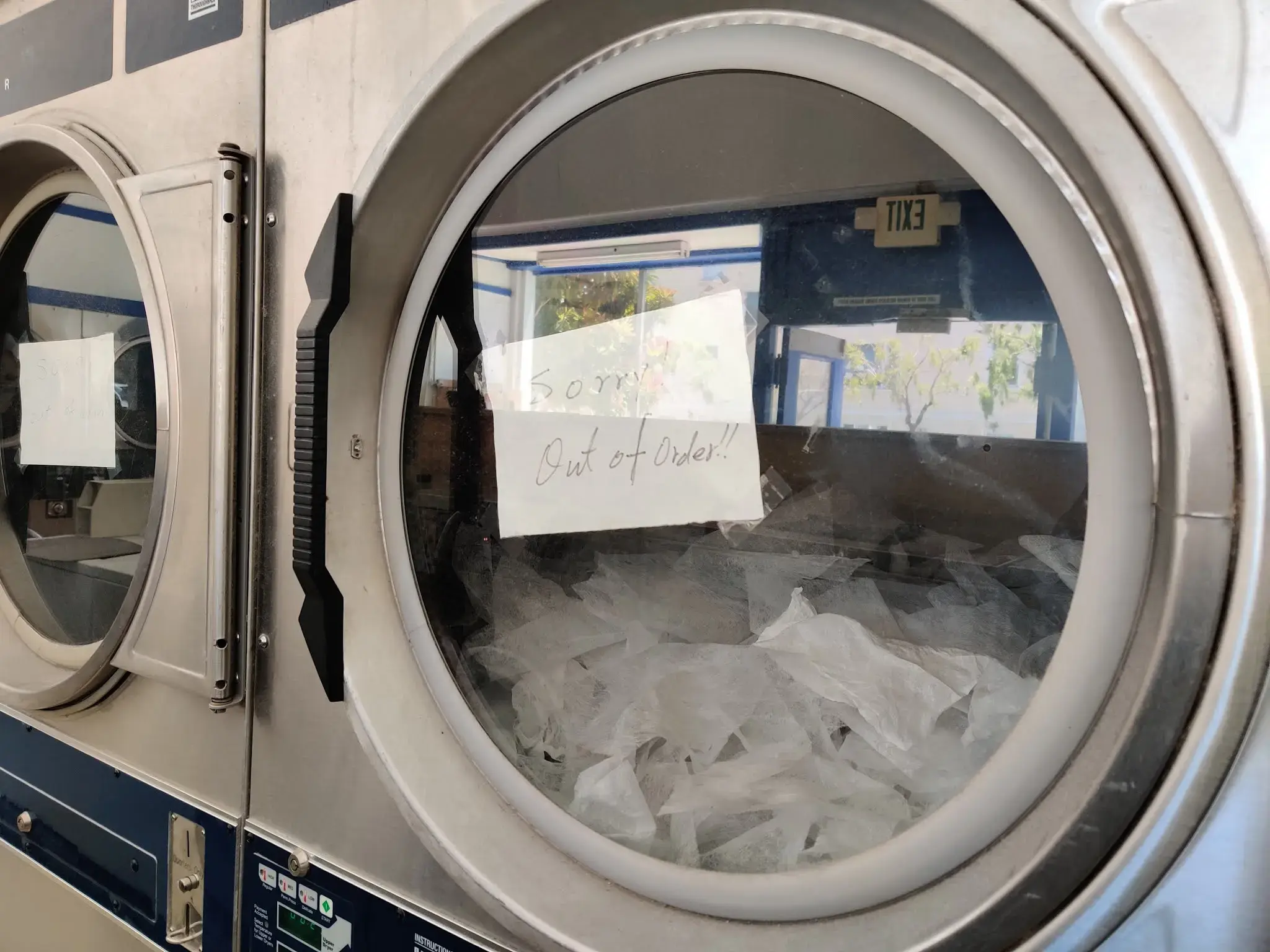Laundromat - Image 7