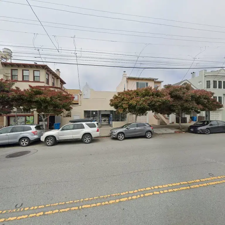 Laundromat - Image 13