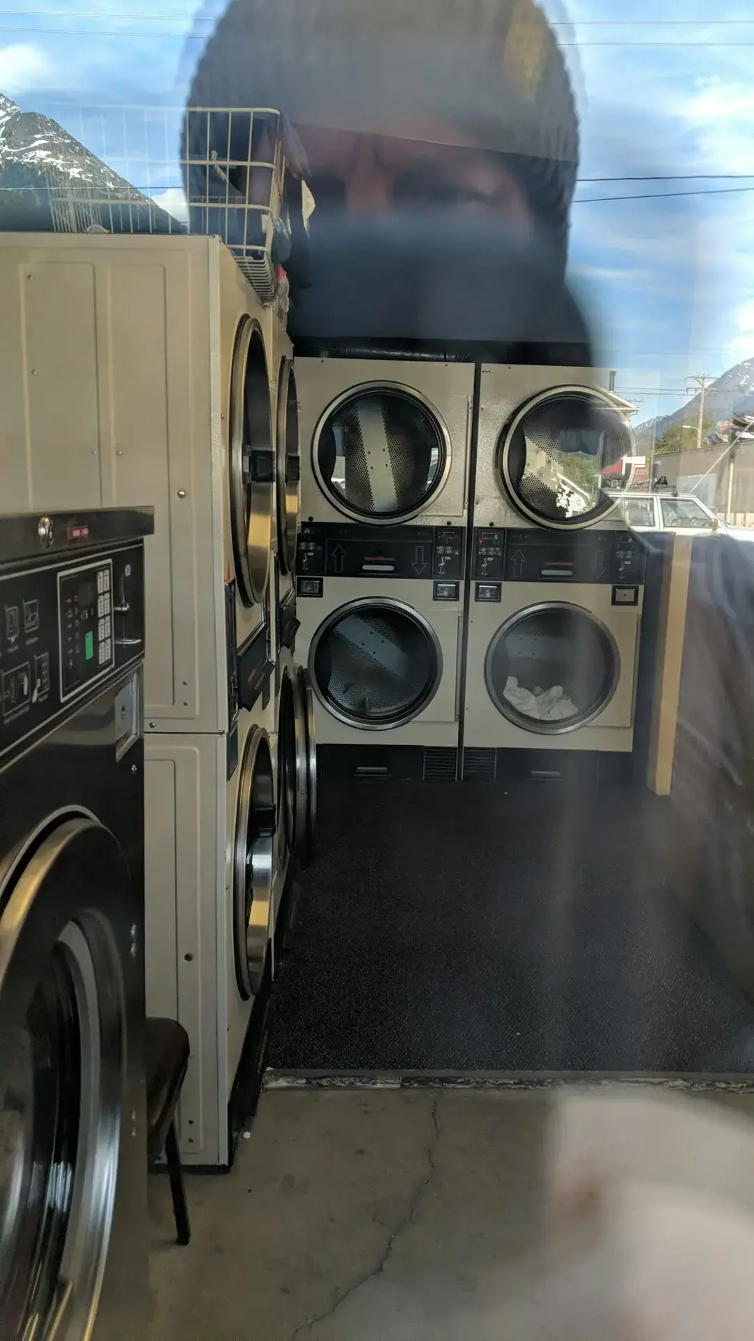 Laundromat thumbnail 7